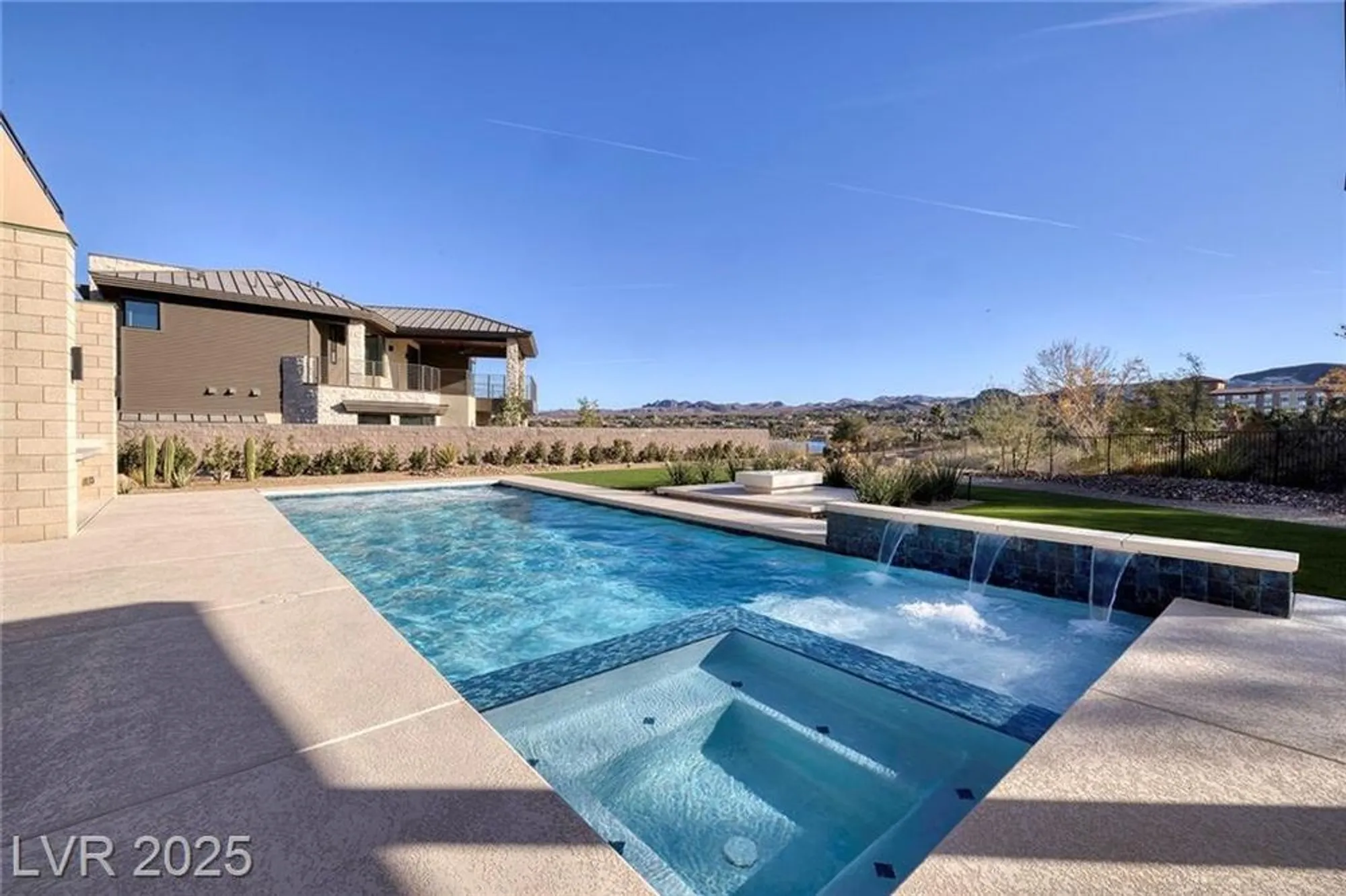 Property Slideshow image 50 of 65 | 37 reflection shores ln, Henderson, NV, 89011