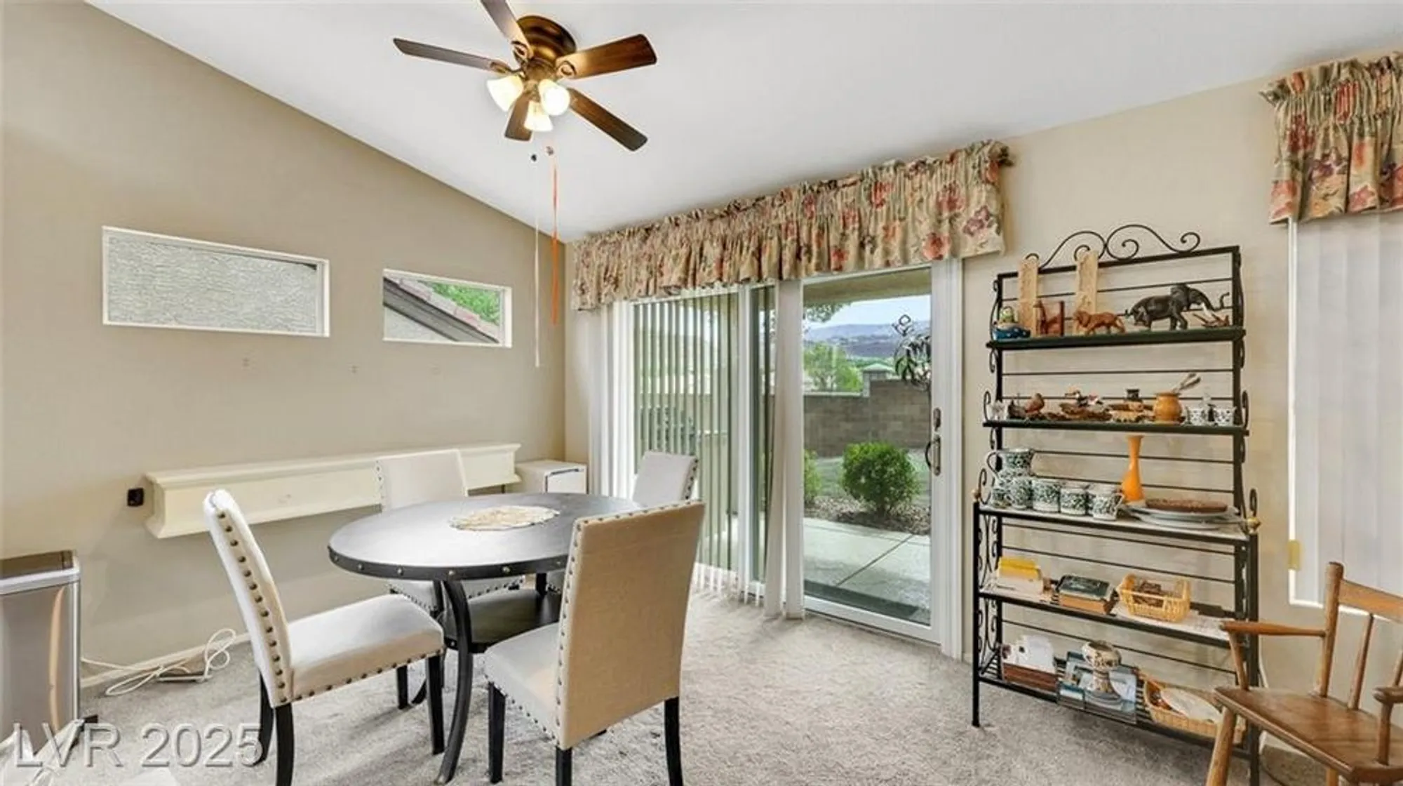 Property Slideshow image 21 of 31 | 2075 joy view ln, Henderson, NV, 89012