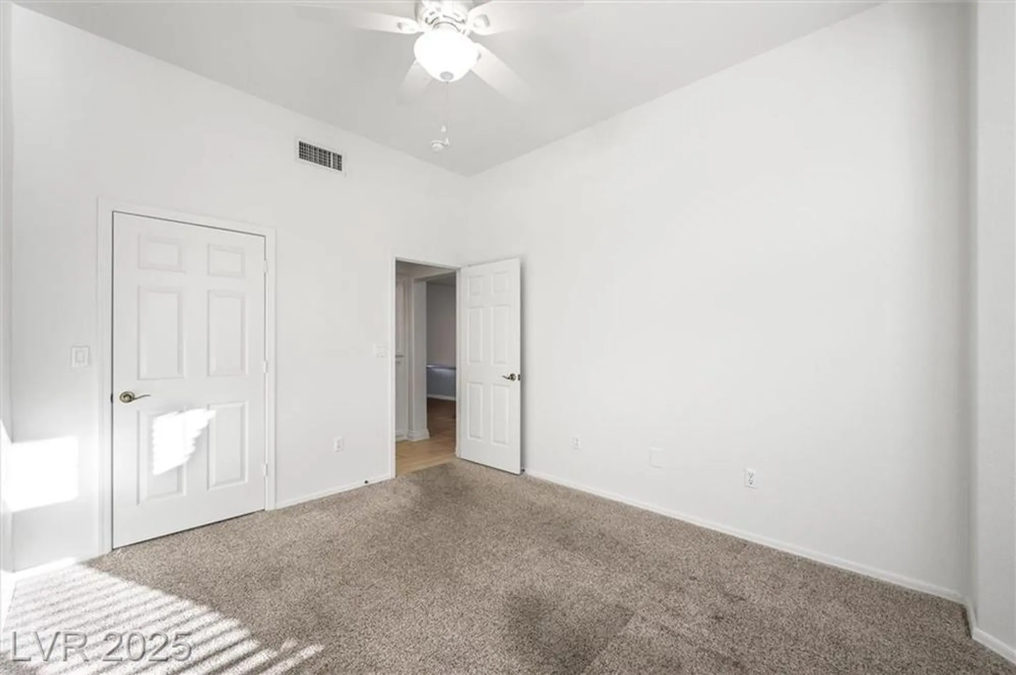 Property Slideshow image 31 of 52 | 2725 byron dr, Las Vegas, NV, 89134