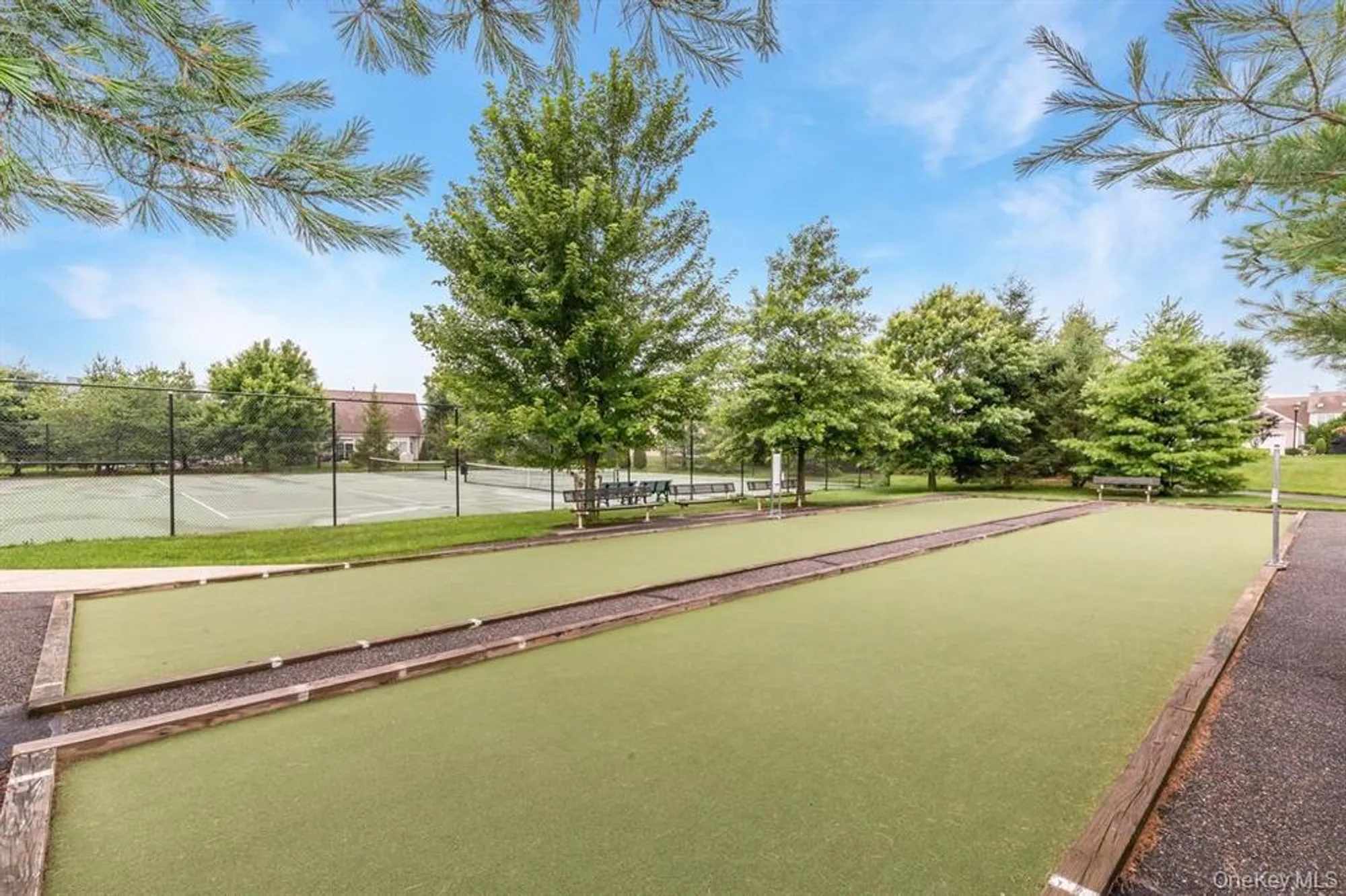 Property Slideshow image 36 of 40 | 4 oakhurst ct, Mount Sinai, NY, 11766