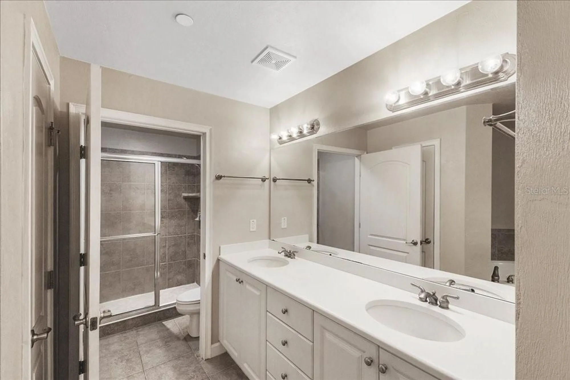 Property Slideshow image 19 of 47 | 424 luna bella ln 432, New Smyrna Beach, FL, 32168