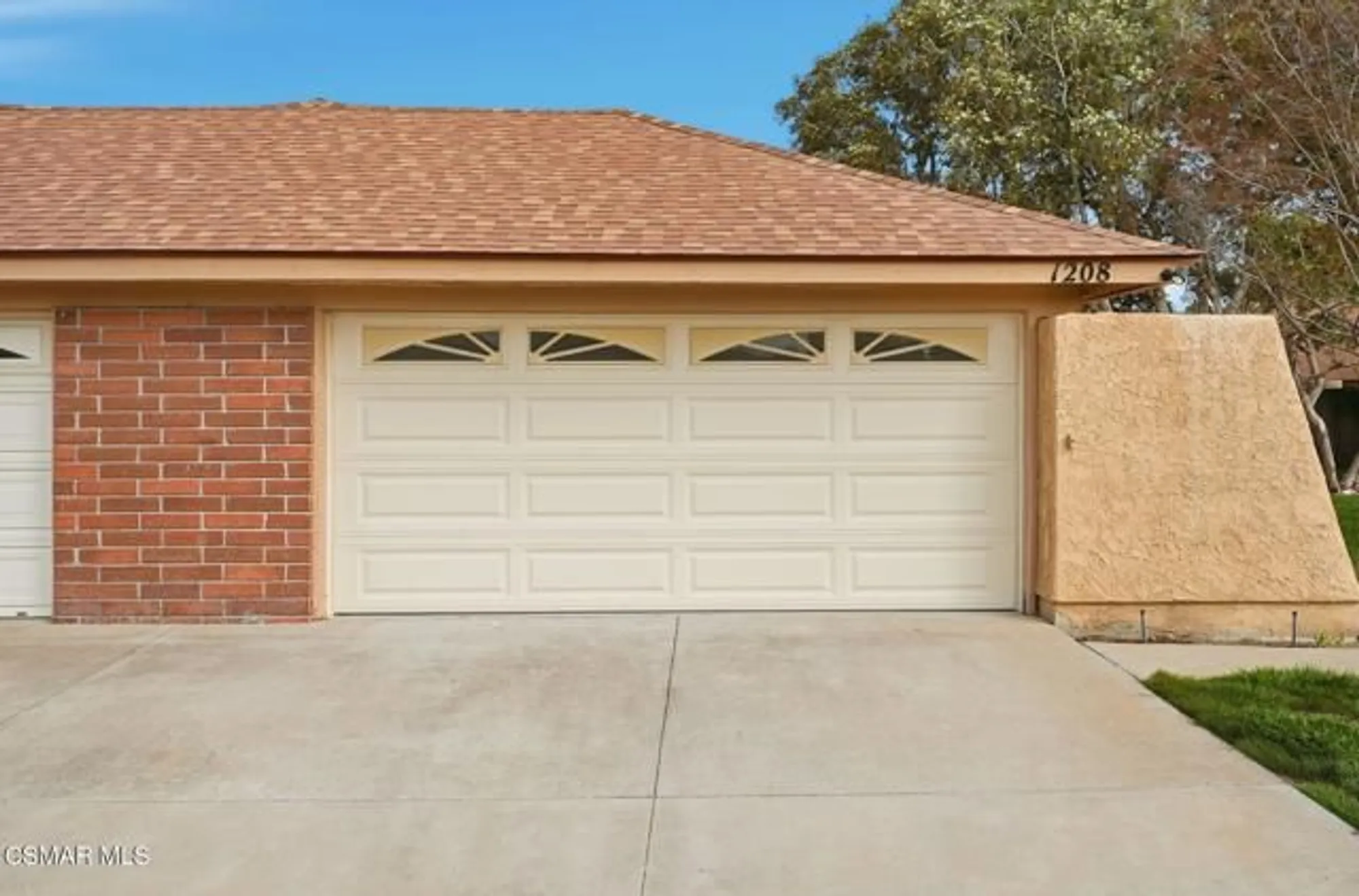 Property Slideshow image 1 of 23 | 1208 village 1, Camarillo, CA, 93012