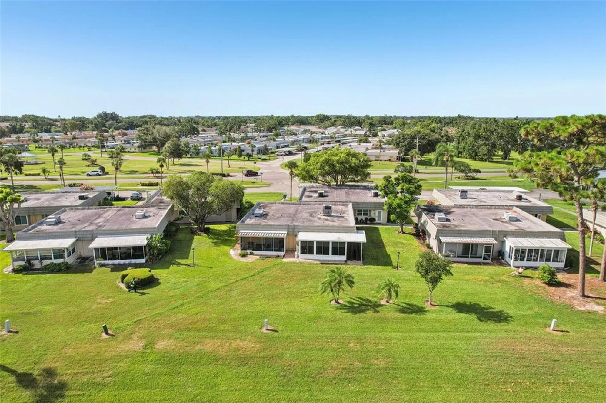 Property Slideshow image 46 of 50 | 201 kings blvd 19, Sun City Center, FL, 33573