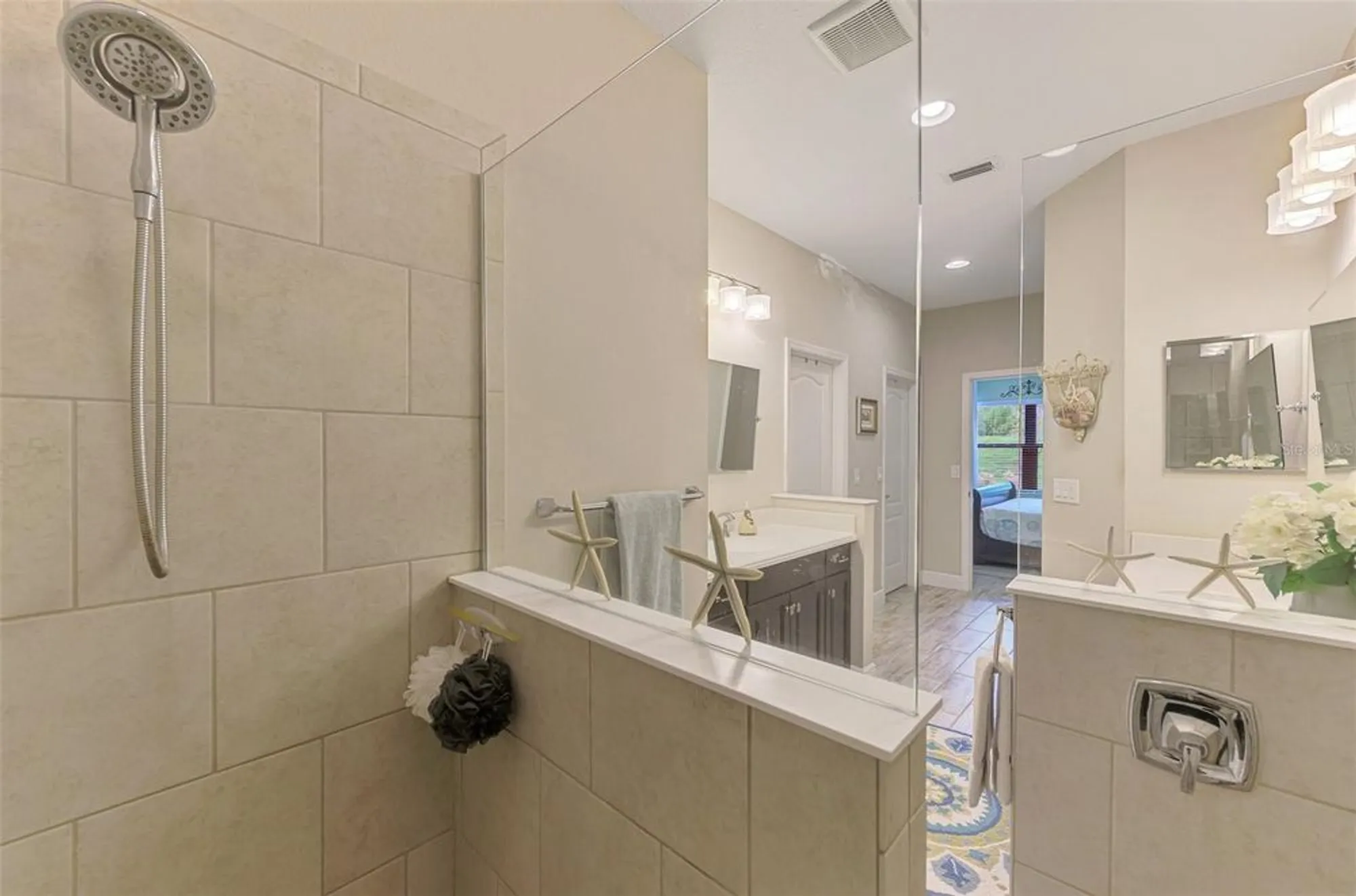 Property Slideshow image 31 of 93 | 11739 okaloosa dr, Venice, FL, 34293