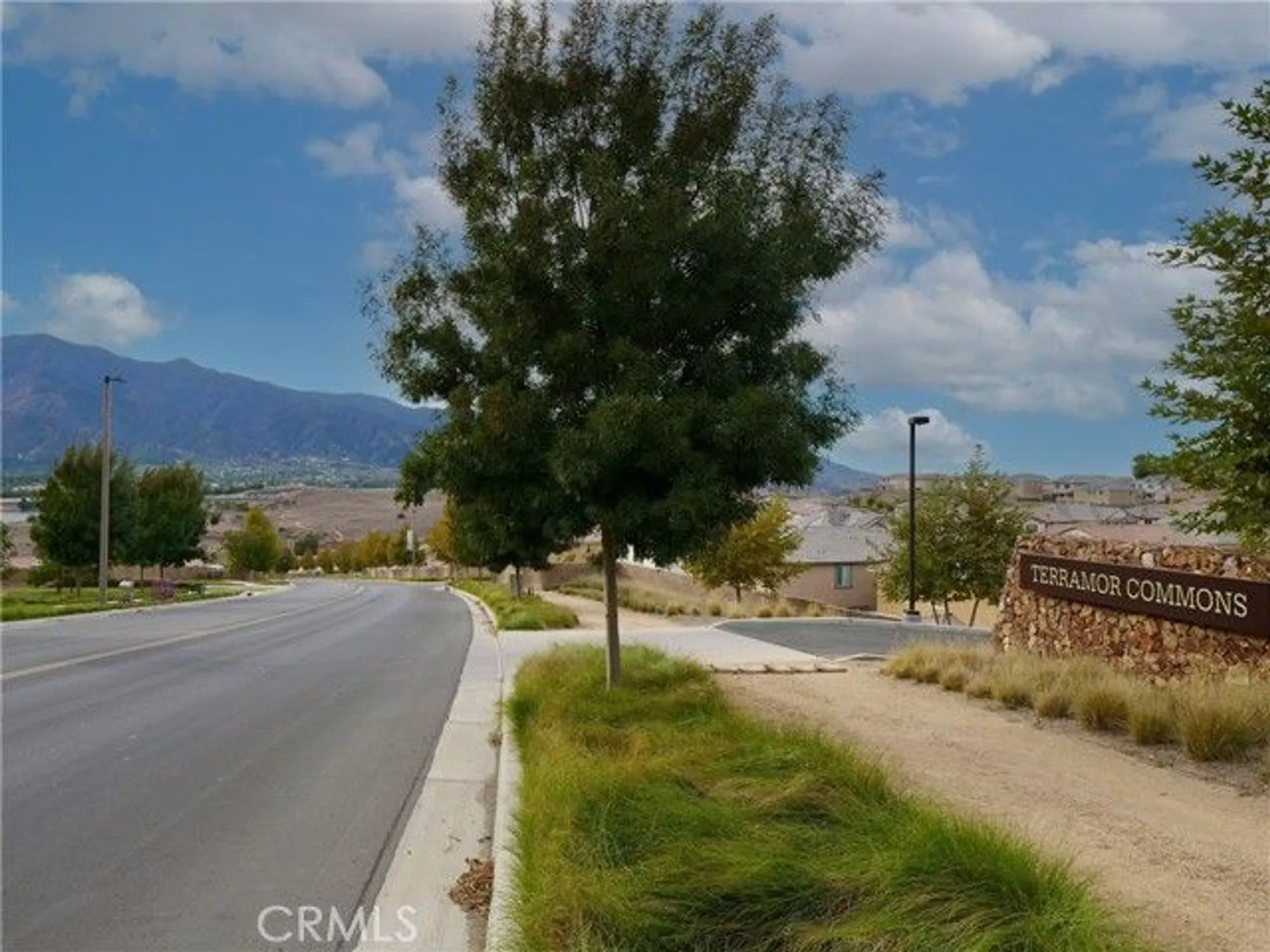 Property Slideshow image 38 of 54 | 24560 acadia dr, Corona, CA, 92883