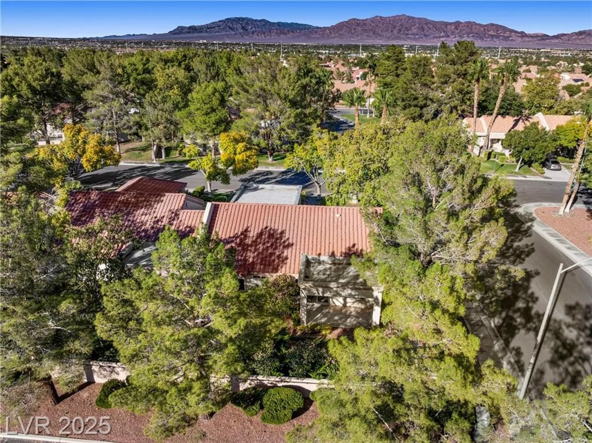 Property Slideshow image 31 of 44 | 8701 millsboro dr, Las Vegas, NV, 89134