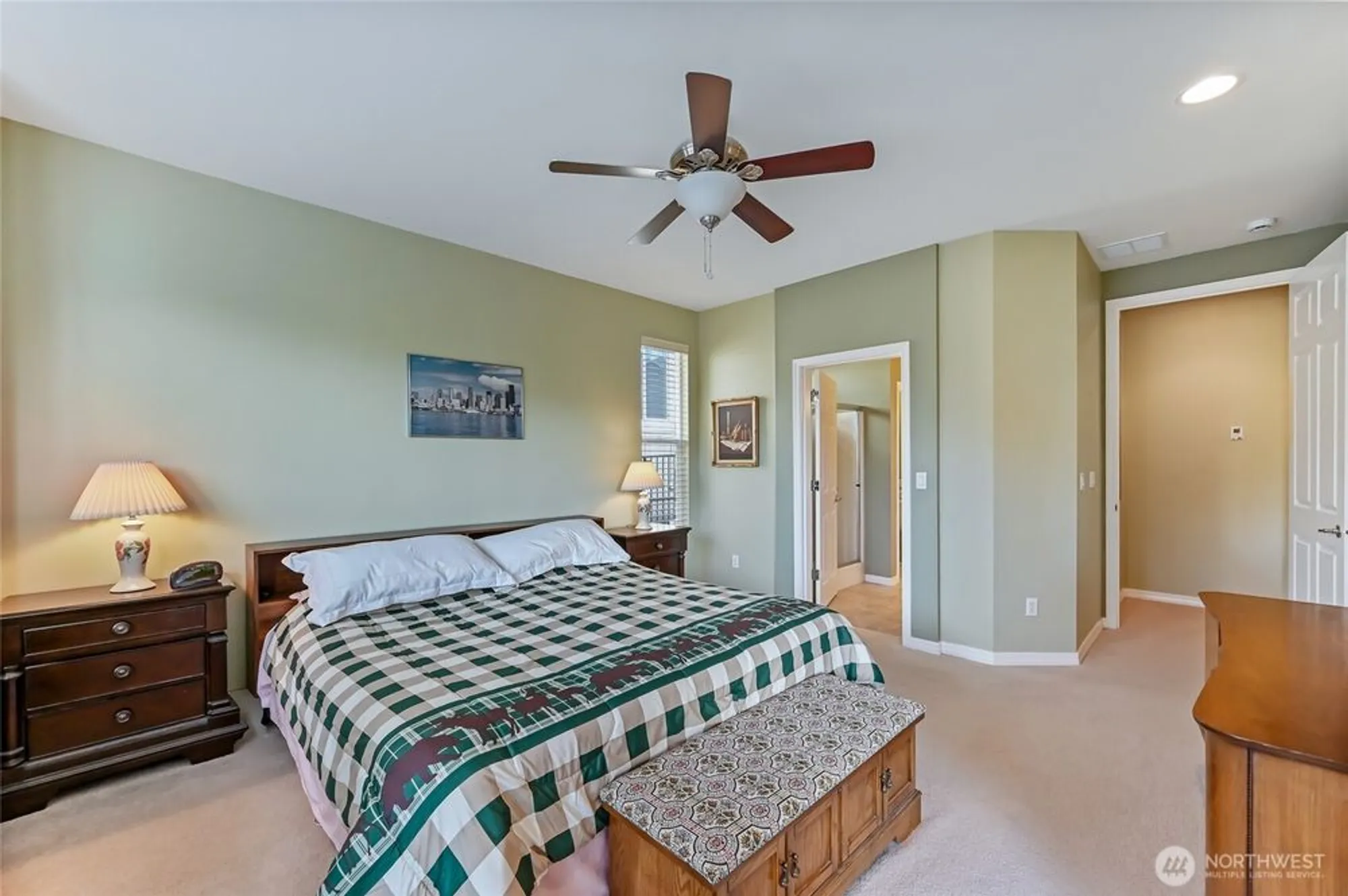 Property Slideshow image 22 of 32 | 13841 231st ln, Redmond, WA, 98053