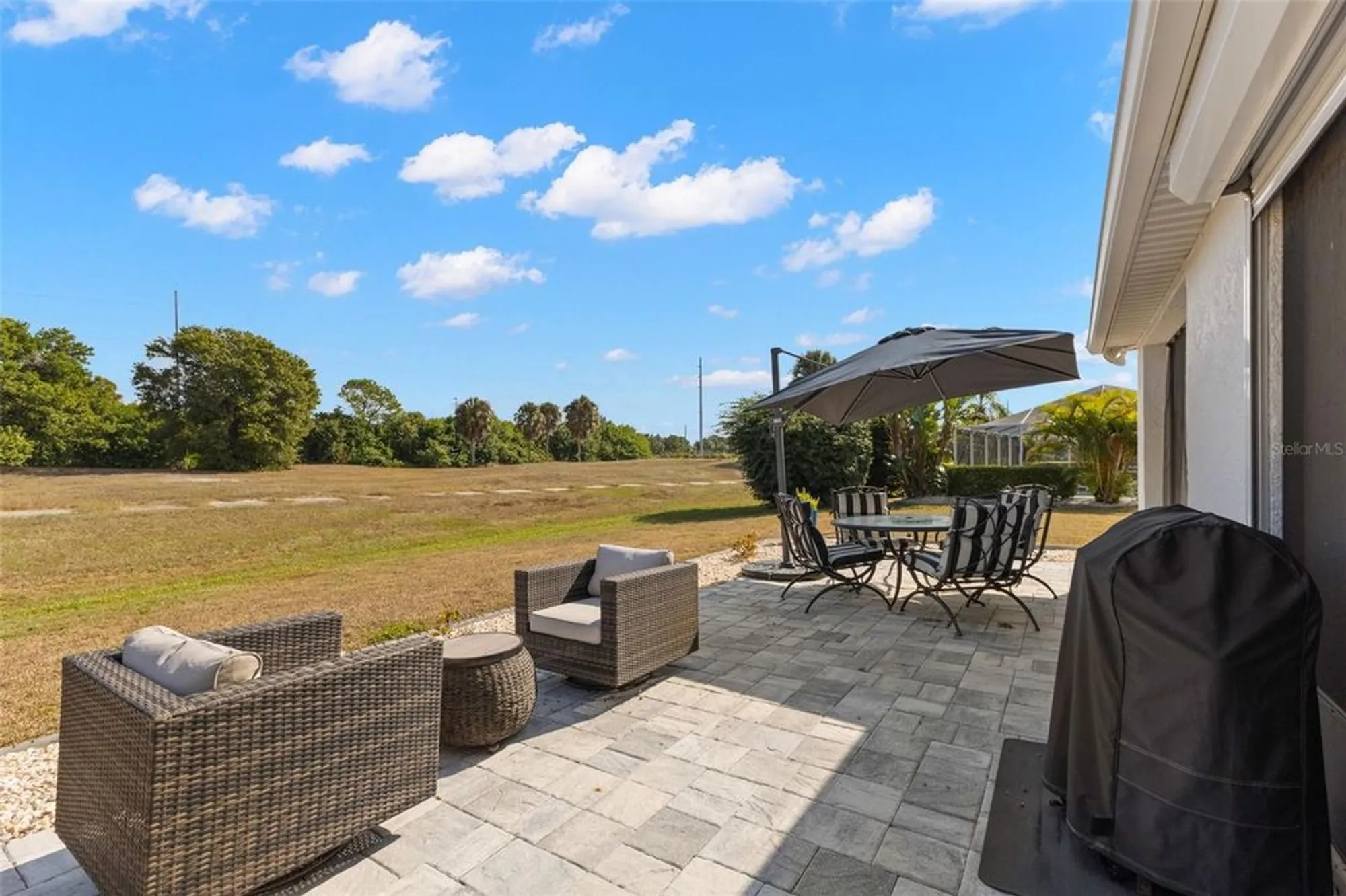 Property Slideshow image 21 of 51 | 1911 e del webb blvd, Sun City Center, FL, 33573