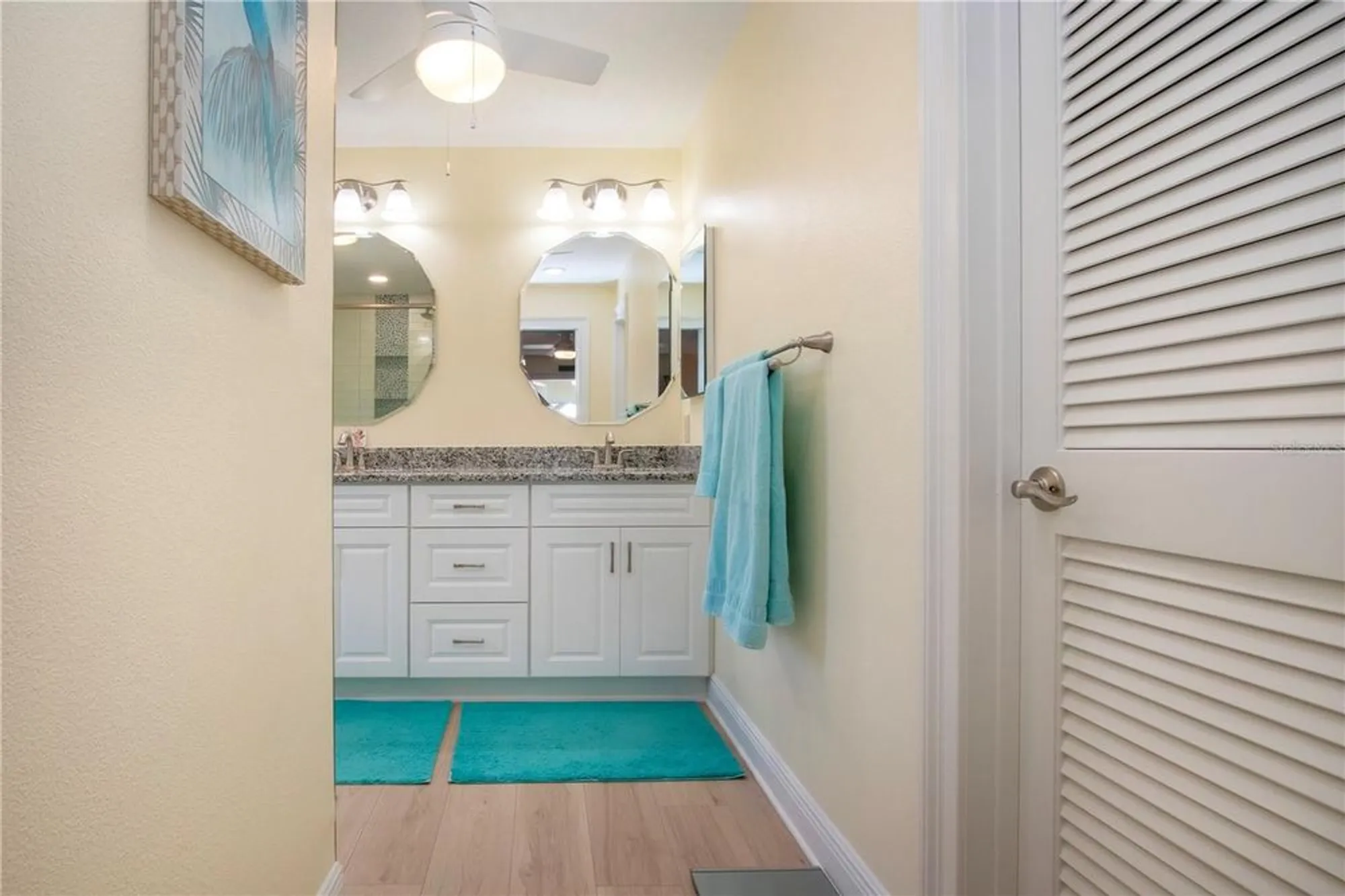 Property Slideshow image 45 of 69 | 2016 east view dr, Sun City Center, FL, 33573