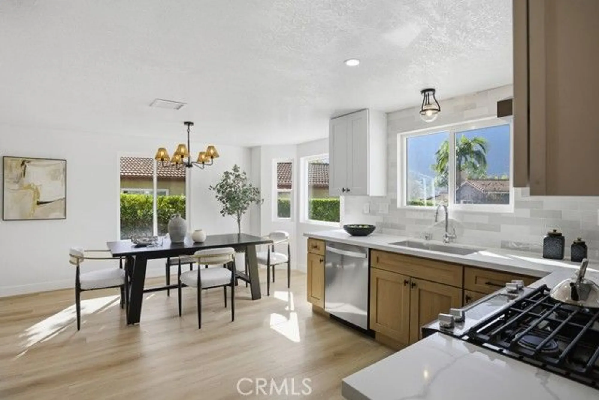 Property Slideshow image 11 of 52 | 1069 belleza st, Camarillo, CA, 93012
