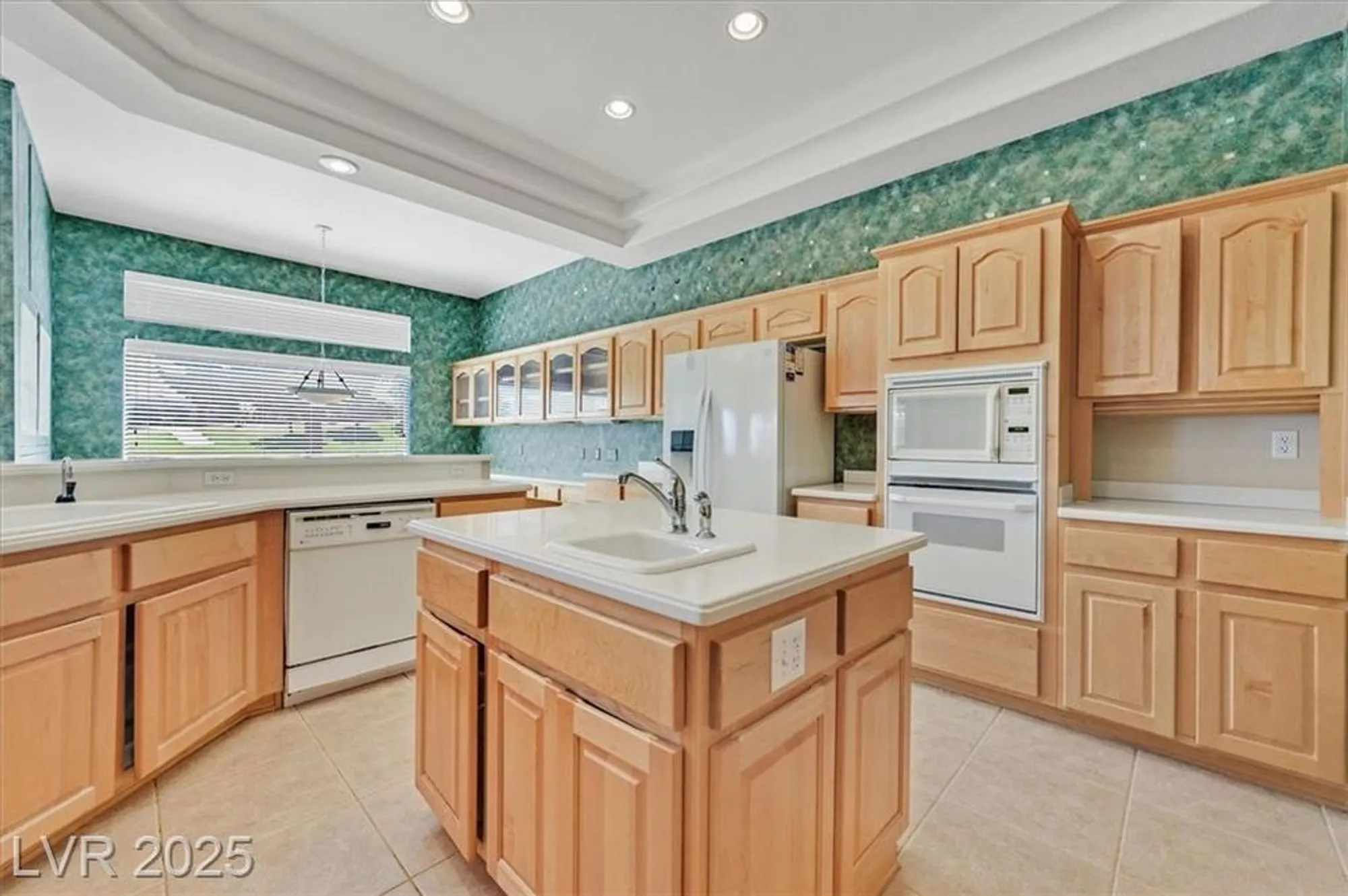 Property Slideshow image 8 of 34 | 10409 shoalhaven dr, Las Vegas, NV, 89134