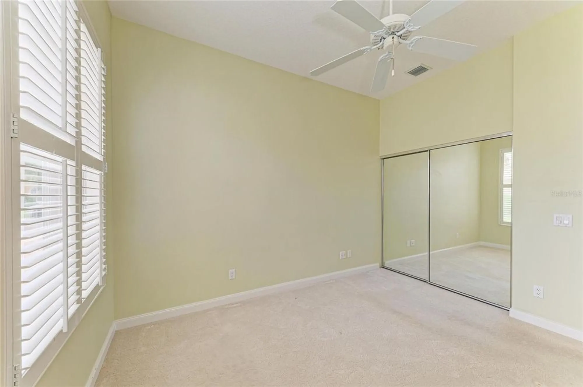 Property Slideshow image 34 of 65 | 5827 benevento dr, Sarasota, FL, 34238