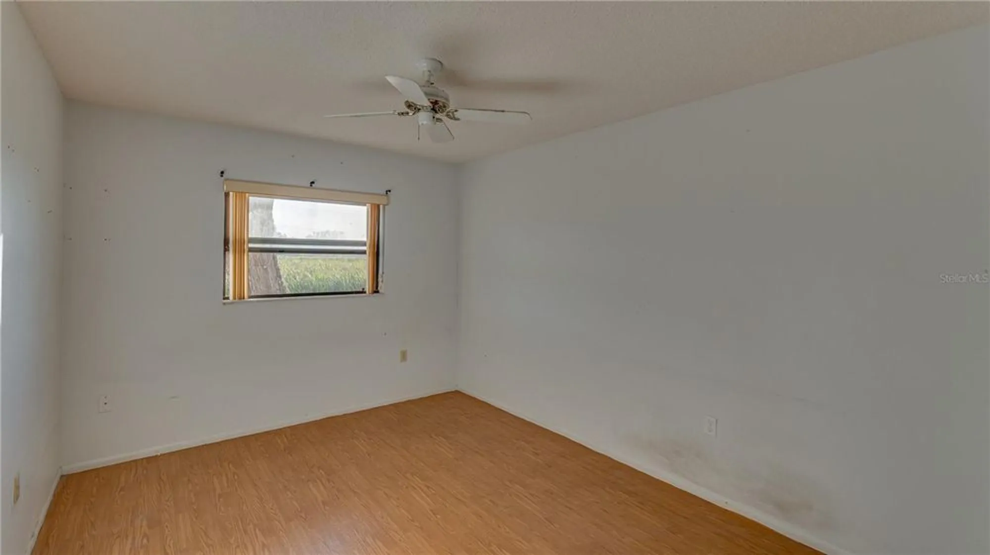 Property Slideshow image 16 of 39 | 10733 fallen leaf ln, Port Richey, FL, 34668