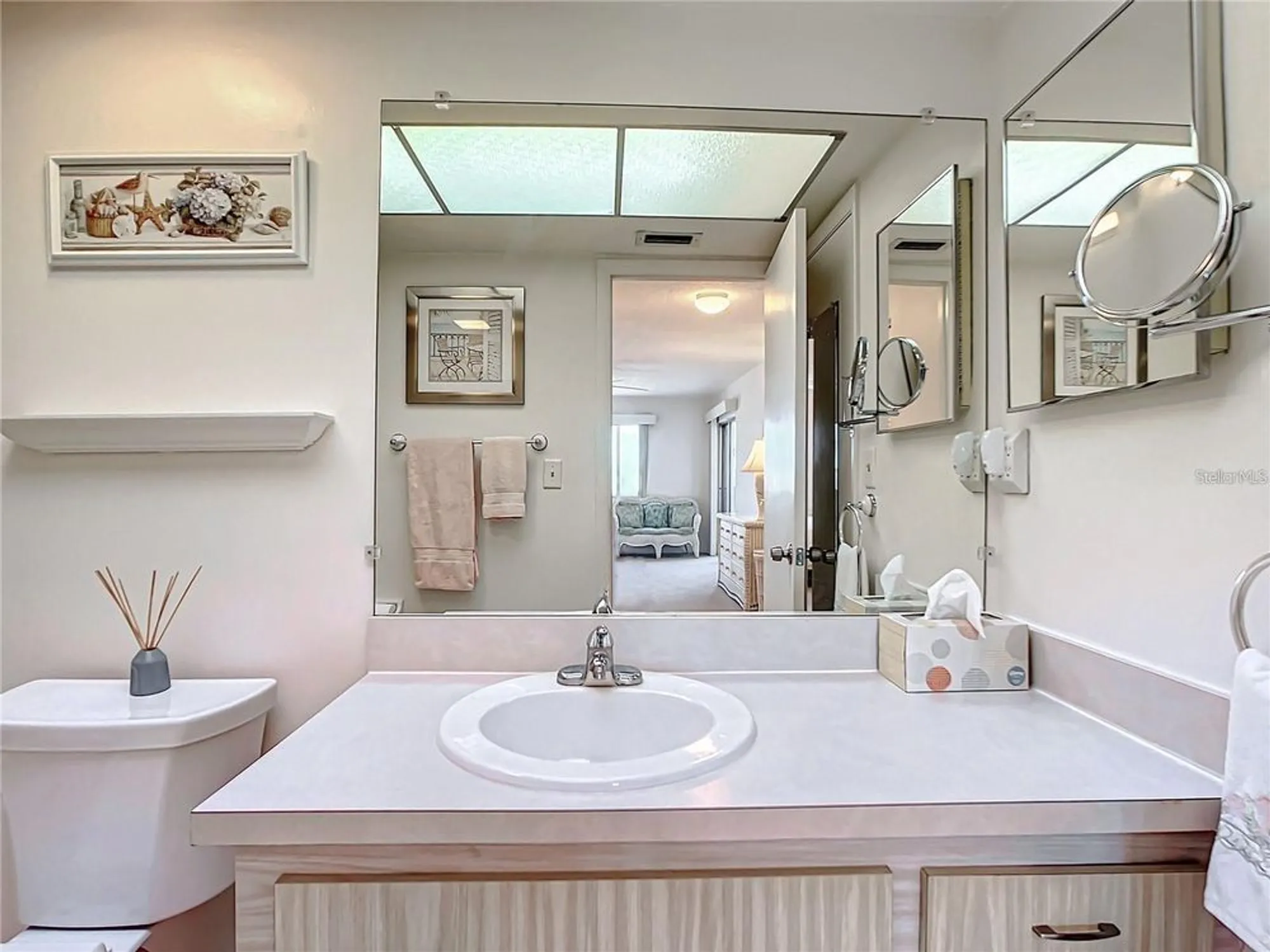 Property Slideshow image 19 of 36 | 19029 us highway 19 n apt 9-301, Clearwater, FL, 33764