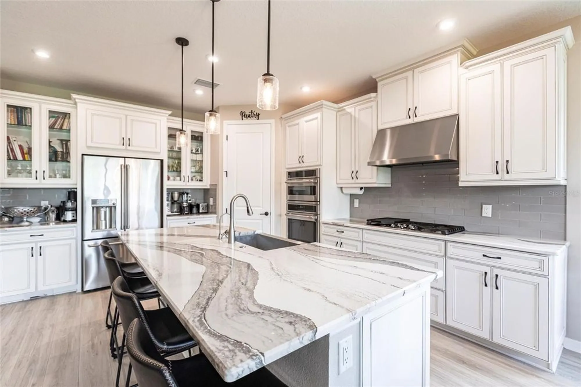 Property Slideshow image 9 of 37 | 16524 paynes mill dr, Bradenton, FL, 34211