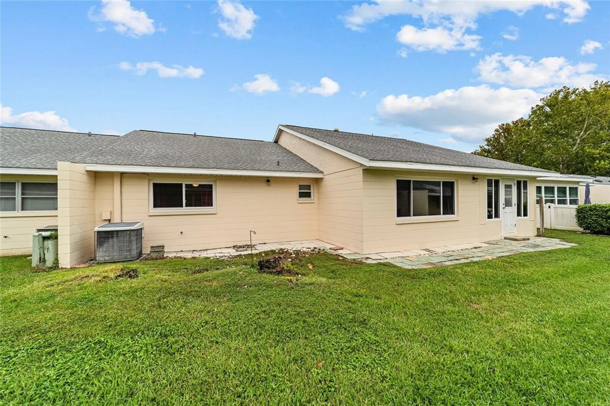 Property Slideshow image 9 of 36 | 8678 sw 95th st d, Ocala, FL, 34481