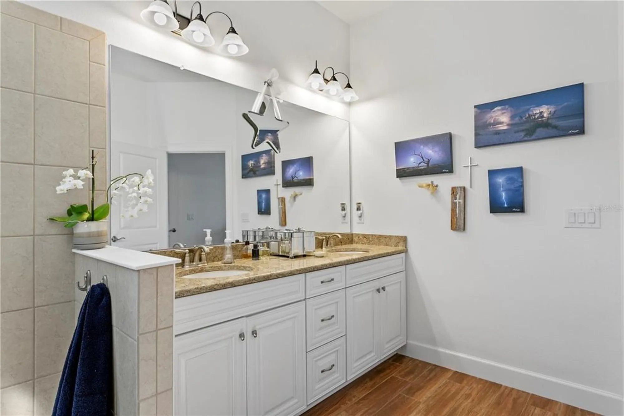 Property Slideshow image 33 of 68 | 20173 umbria hill dr, Tampa, FL, 33647