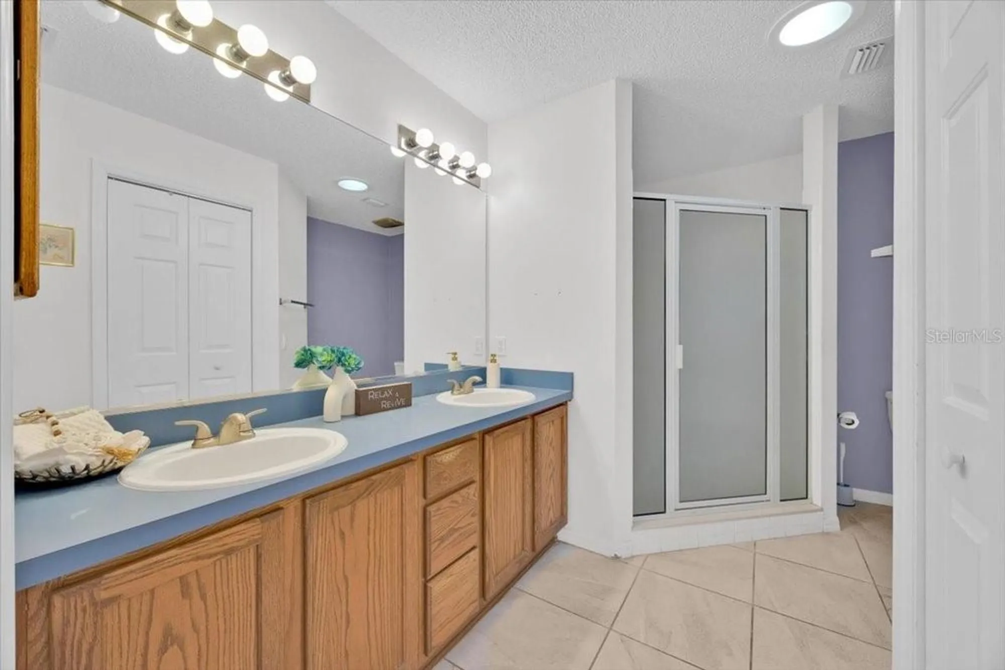 Property Slideshow image 18 of 34 | 528 carrera dr, Lady Lake, FL, 32159