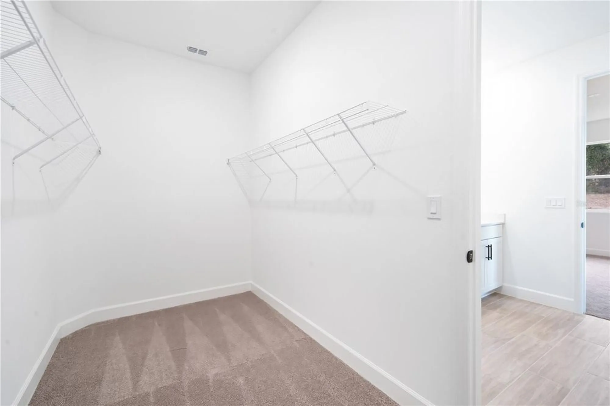 Property Slideshow image 20 of 45 | 9177 players dr, Weeki Wachee, FL, 34613