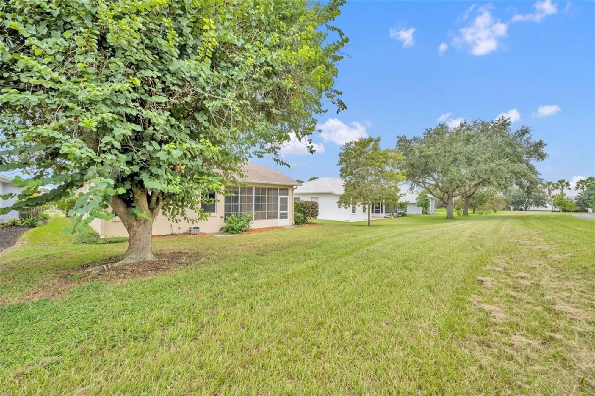 Property Slideshow image 39 of 52 | 5837 bounty cir, Tavares, FL, 32778