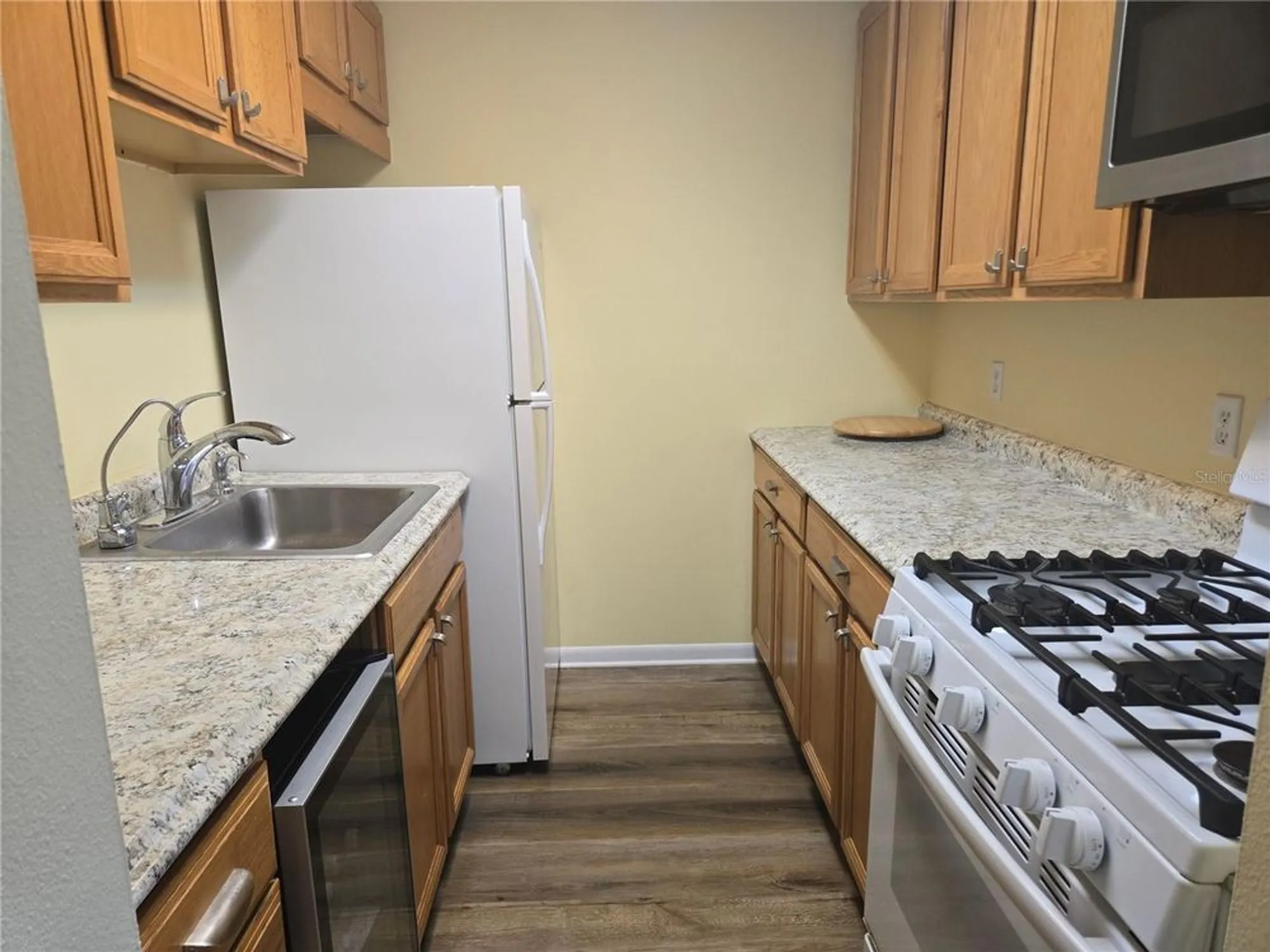 Property Slideshow image 10 of 23 | 5925 terrace park dr n unit 106, Saint Petersburg, FL, 33709