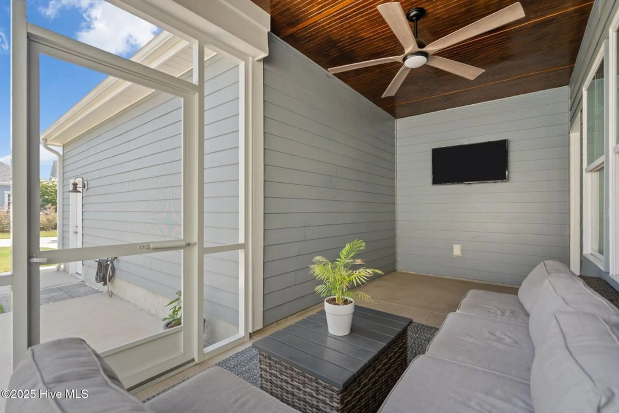 Property Slideshow image 39 of 63 | 4563 old towne st, Wilmington, NC, 28412