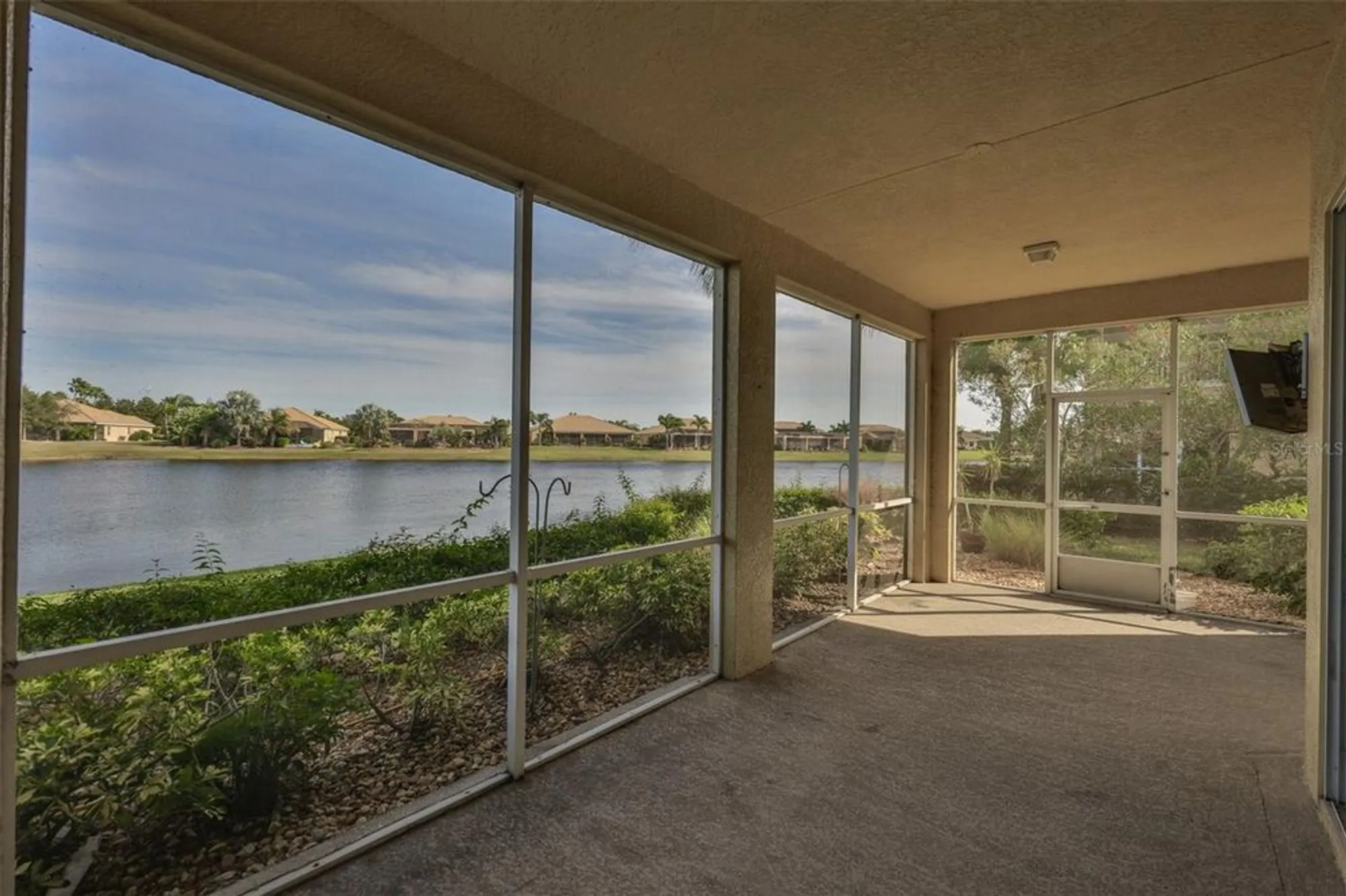 Property Slideshow image 39 of 53 | 1324 emerald dunes dr, Sun City Center, FL, 33573