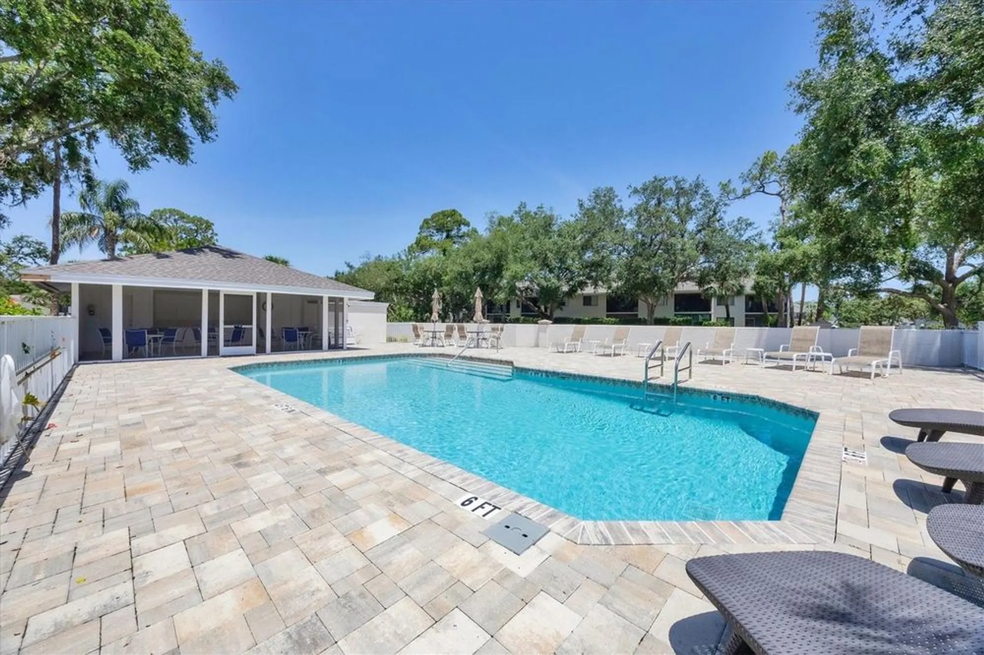 Property Slideshow image 43 of 55 | 6222 country club way, Sarasota, FL, 34243