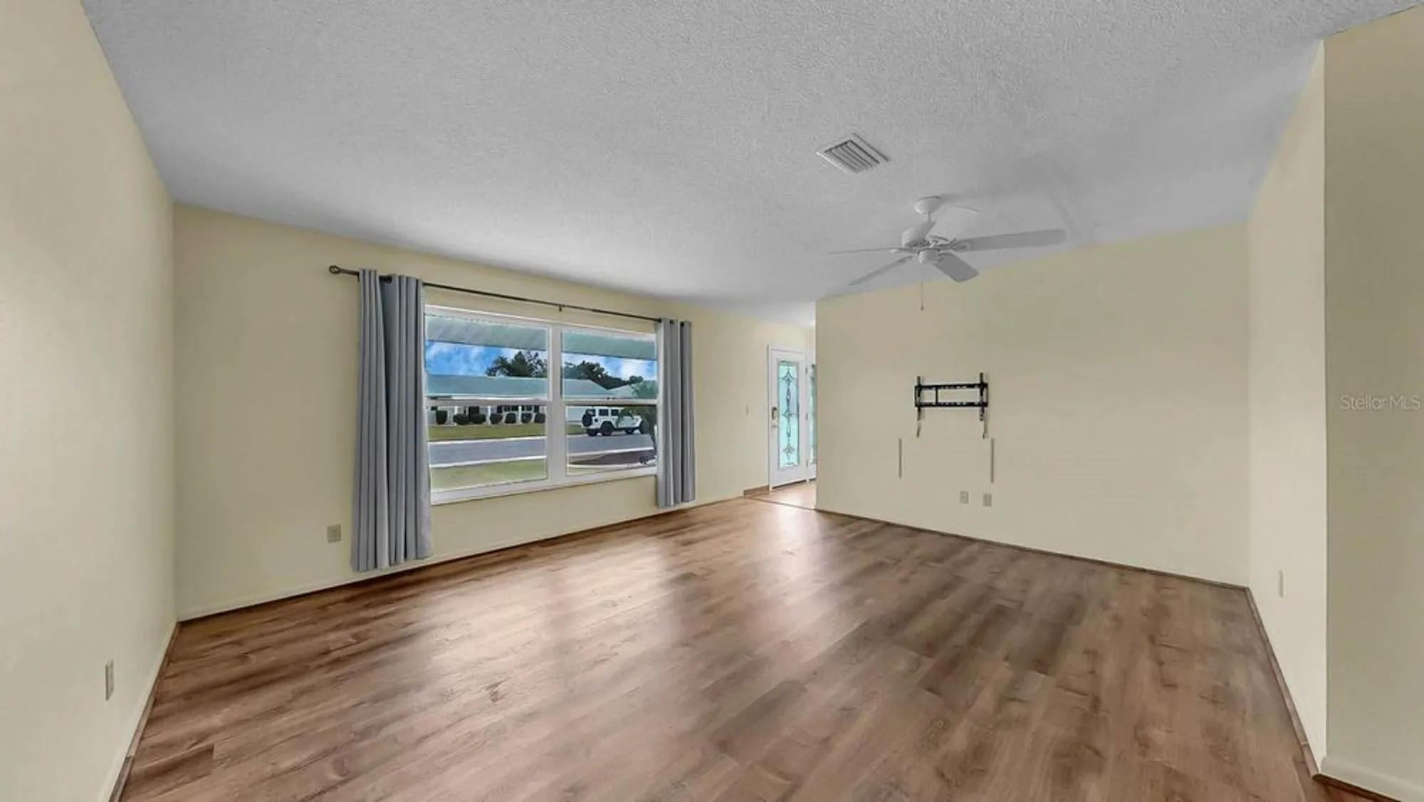 Property Slideshow image 33 of 41 | 663 allegheny dr, Sun City Center, FL, 33573