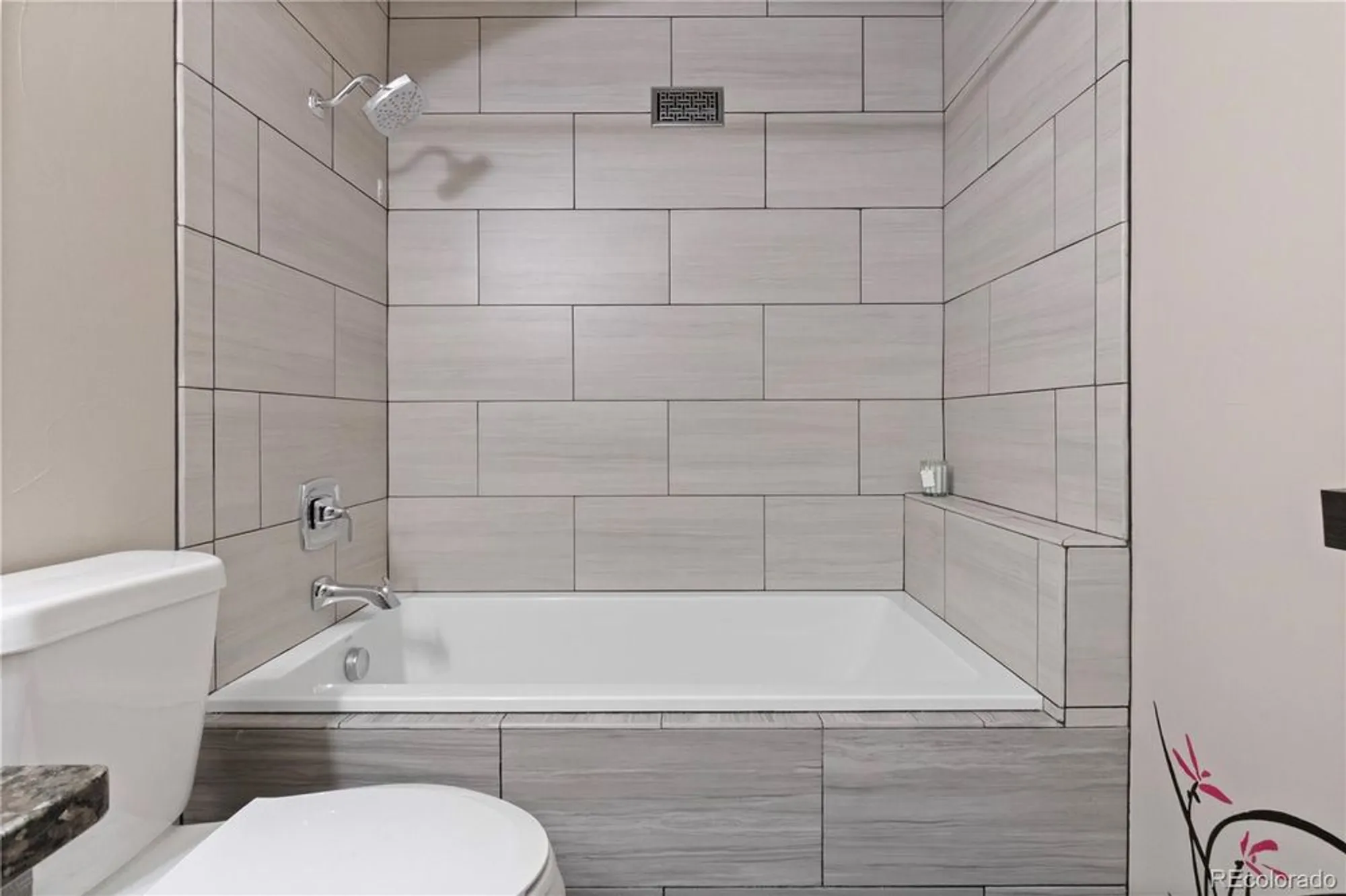 Property Slideshow image 19 of 50 | 14152 e linvale pl apt 605, Aurora, CO, 80014