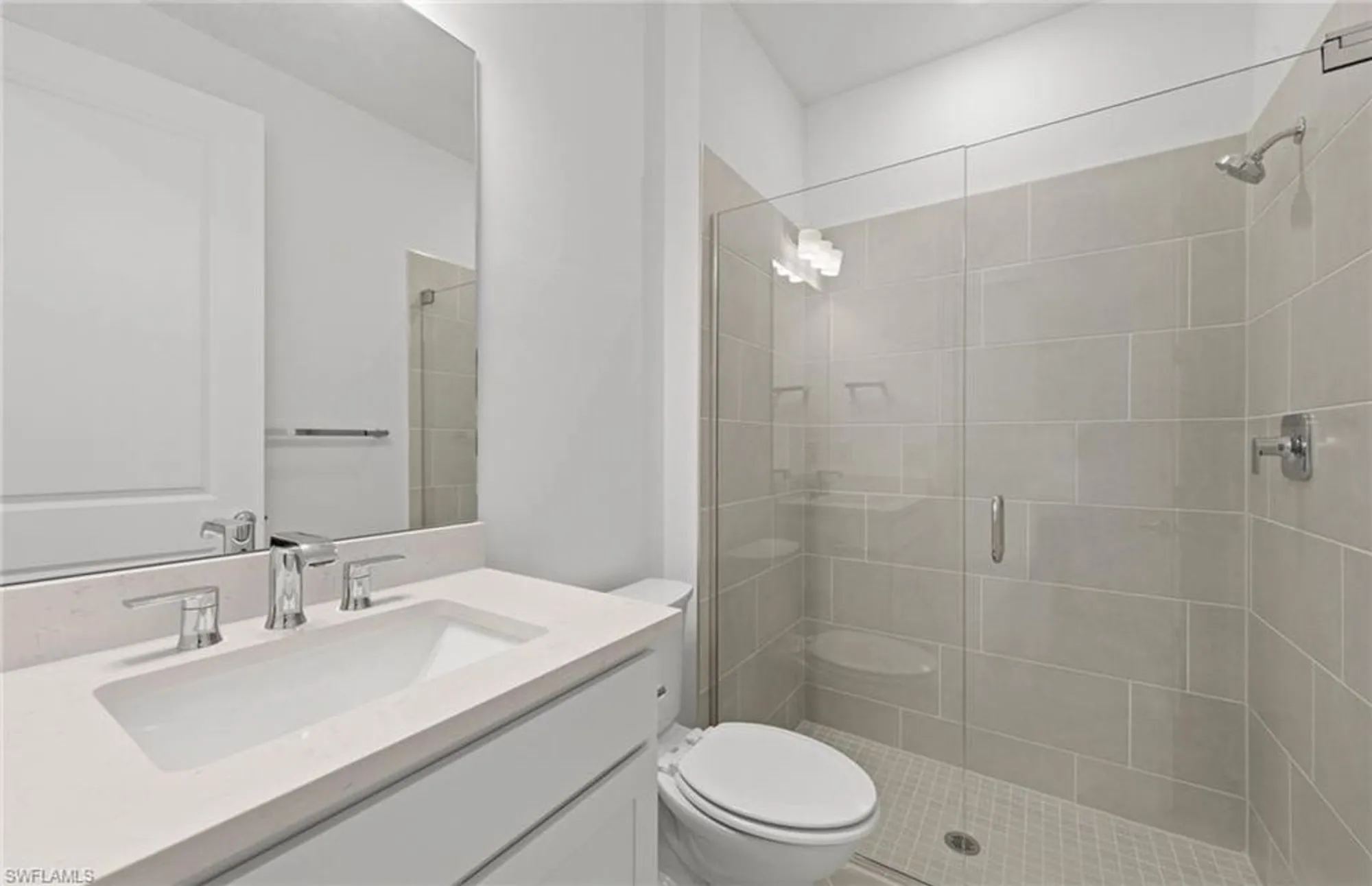 Property Slideshow image 17 of 46 | 17290 willow tree ln, North Fort Myers, FL, 33917