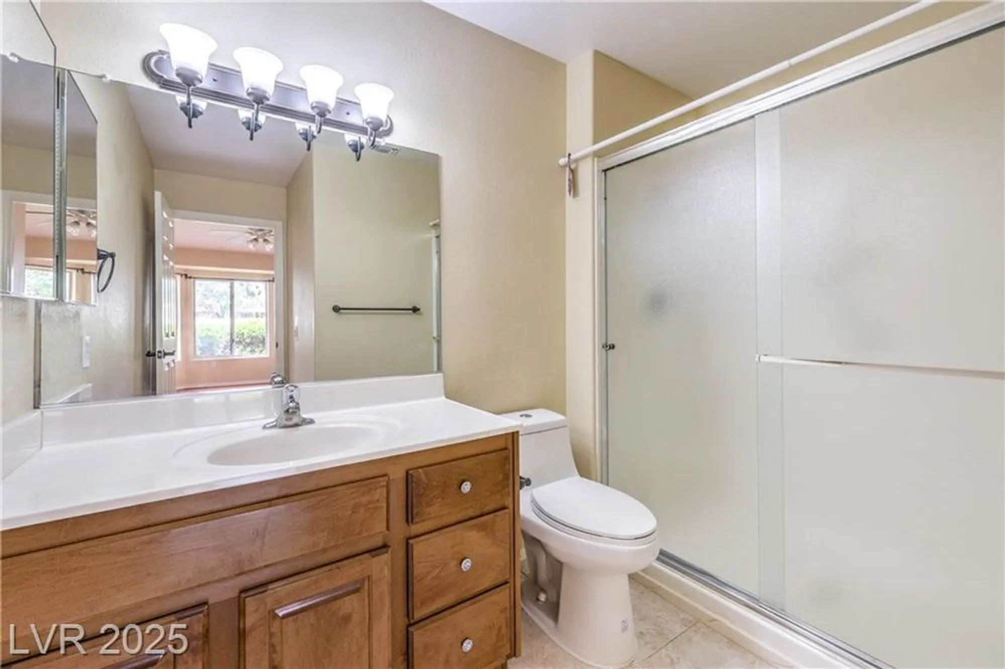 Property Slideshow image 17 of 39 | 9948 bundella dr, Las Vegas, NV, 89134