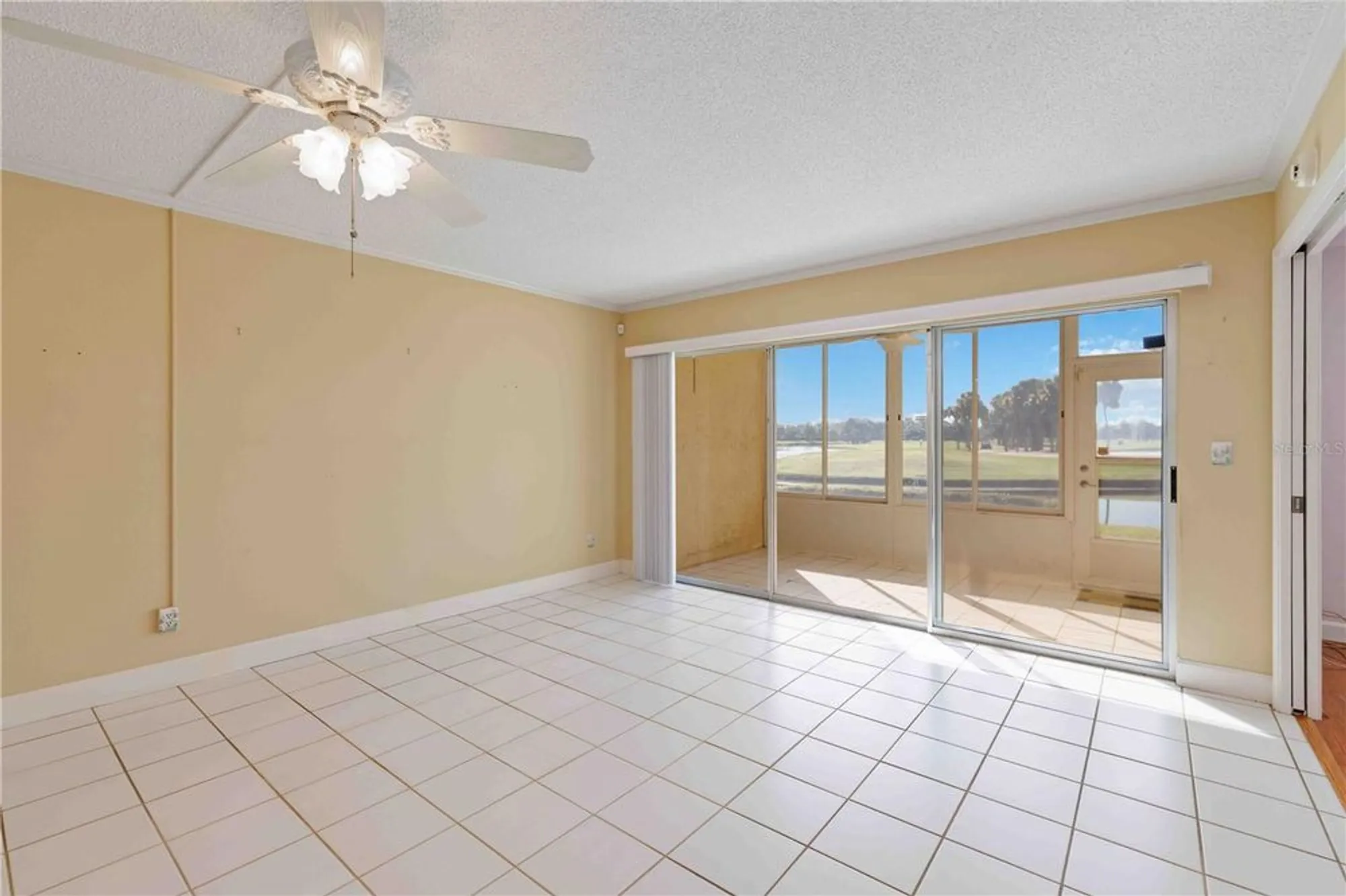 Property Slideshow image 3 of 23 | 6999 w country club dr 125, Sarasota, FL, 34243