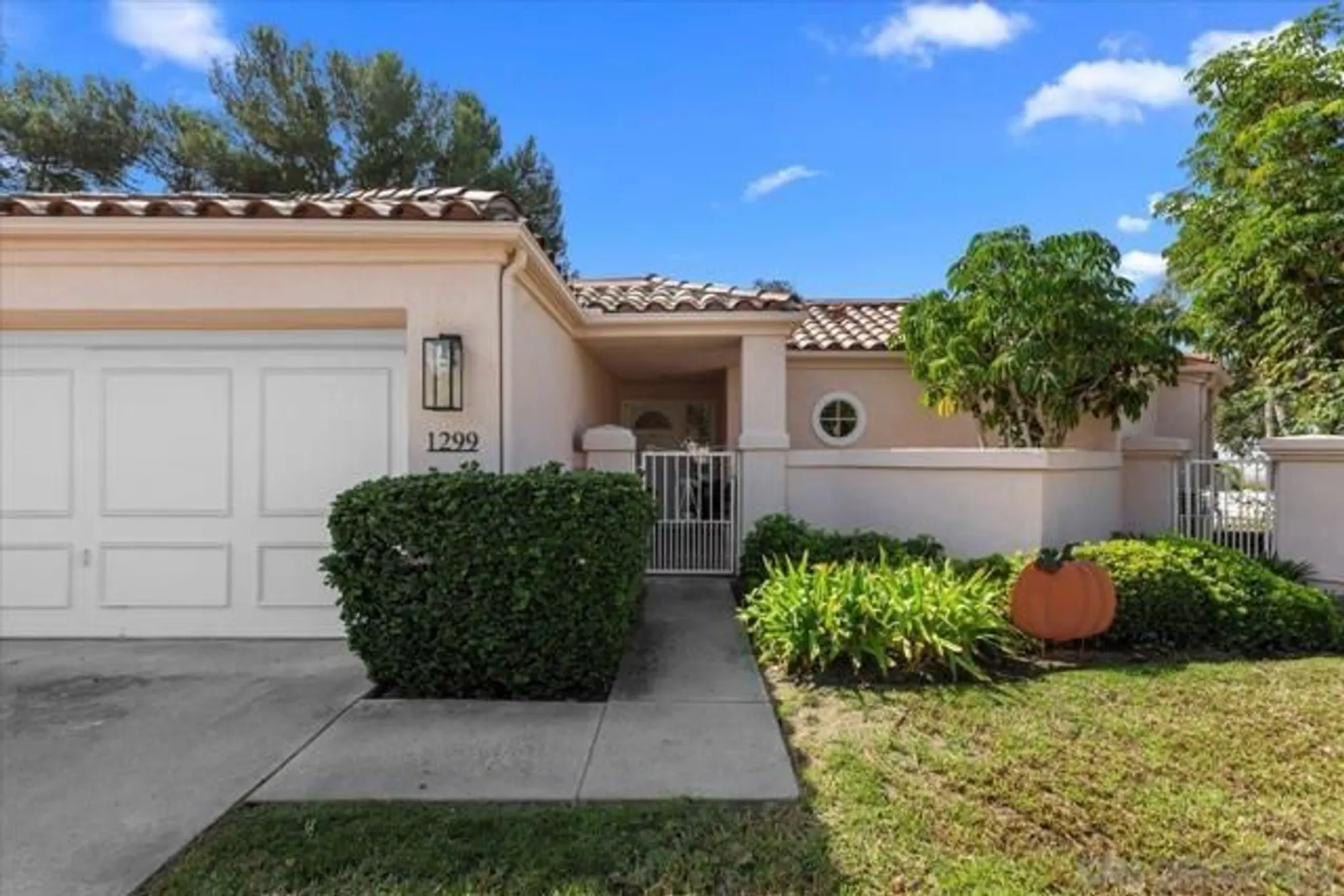 Property Slideshow image 6 of 45 | 1299 via apuesto, San Marcos, CA, 92078