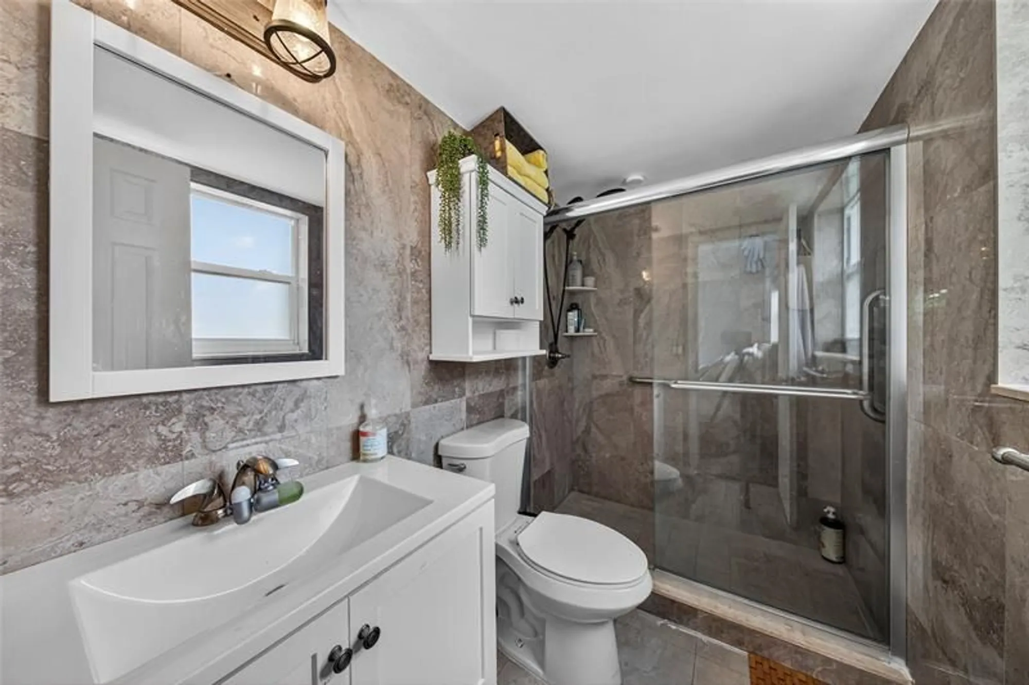 Property Slideshow image 16 of 44 | 7610 nw 1st st 201, Margate, FL, 33063