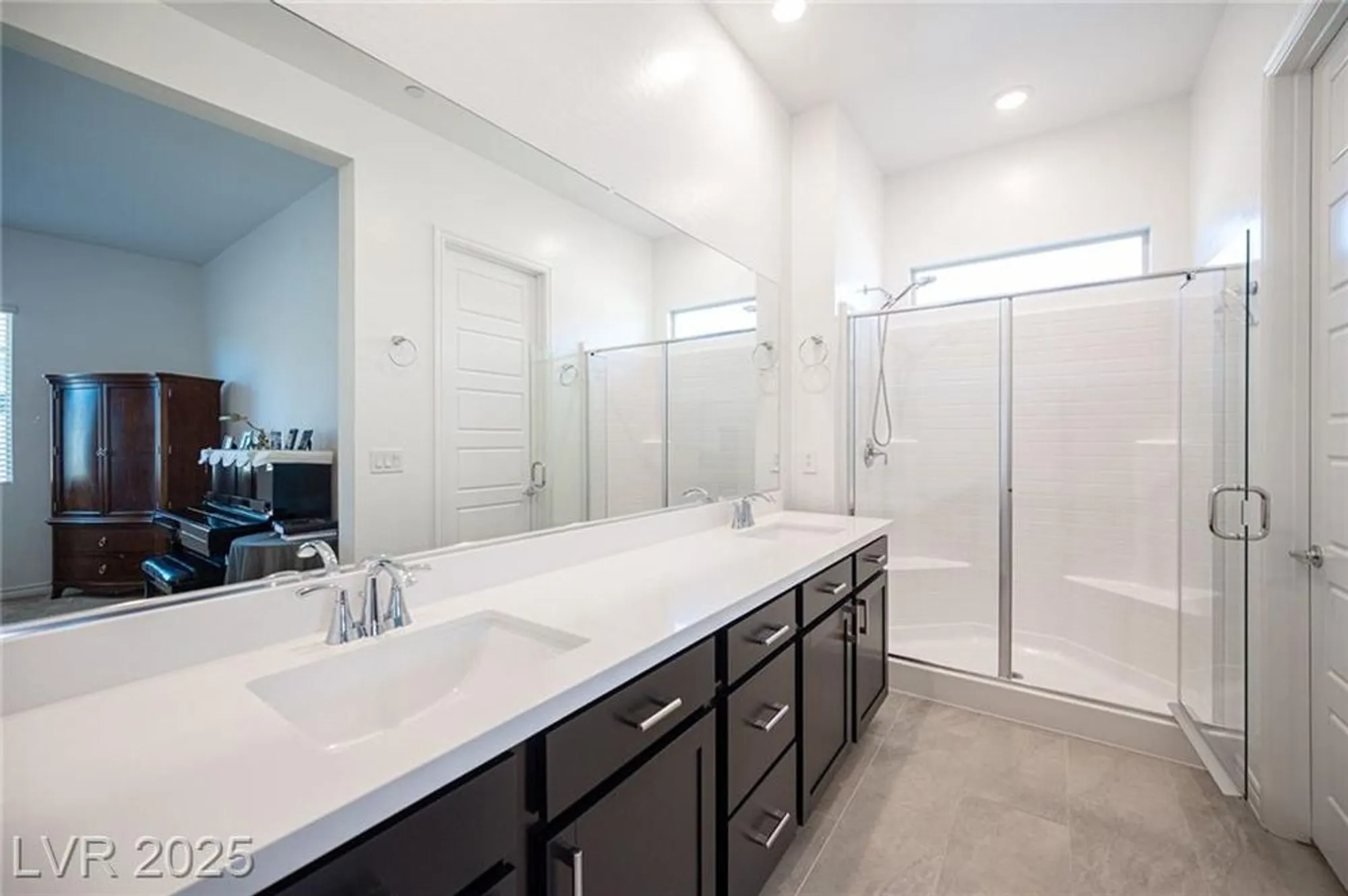 Property Slideshow image 34 of 46 | 932 belleforte ln, Las Vegas, NV, 89138