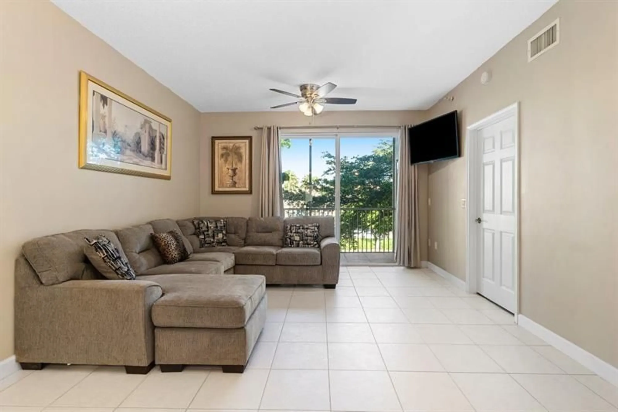 Property Slideshow image 13 of 26 | 7775 southampton ter apt 310, Tamarac, FL, 33321