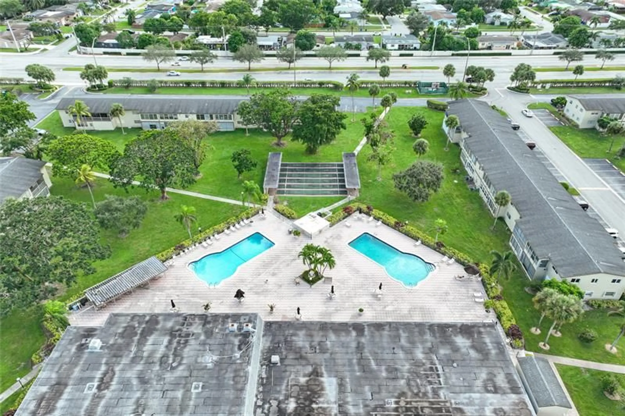 Property Slideshow image 42 of 51 | 551 nw 76th ter apt 208, Margate, FL, 33063