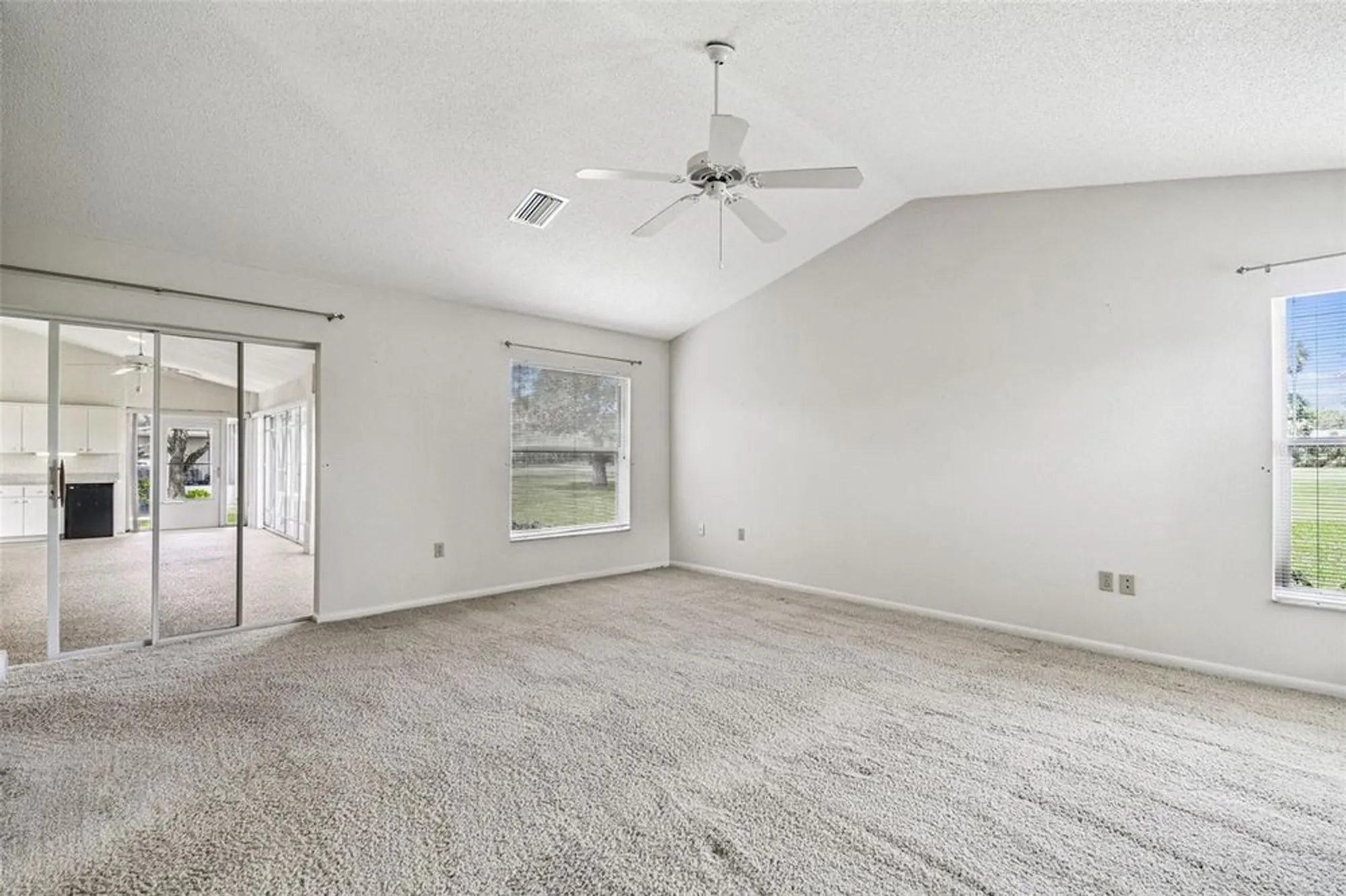 Property Slideshow image 37 of 86 | 8157 hidden hills dr, Spring Hill, FL, 34606