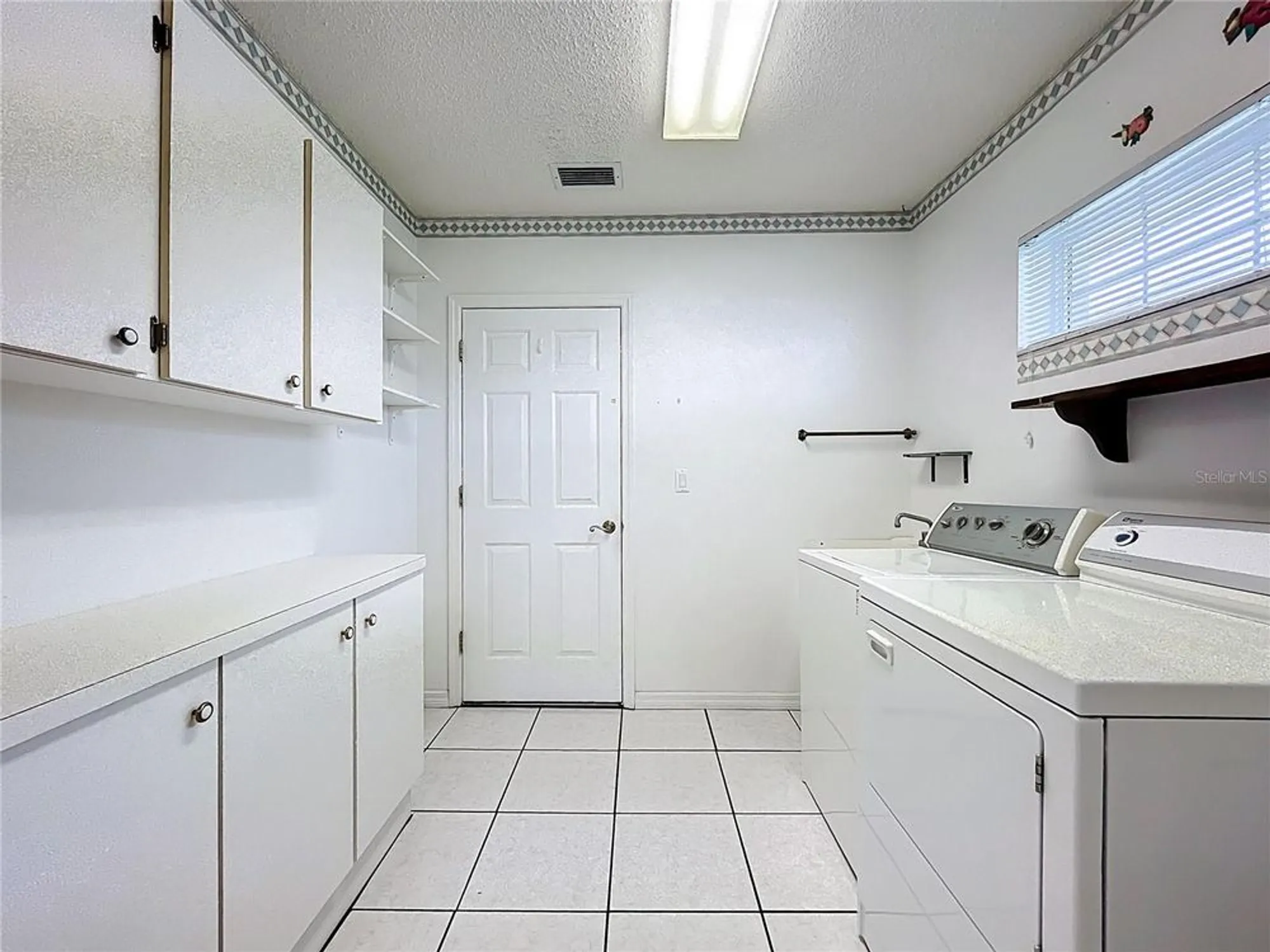 Property Slideshow image 36 of 63 | 5518 queen victoria dr, Leesburg, FL, 34748