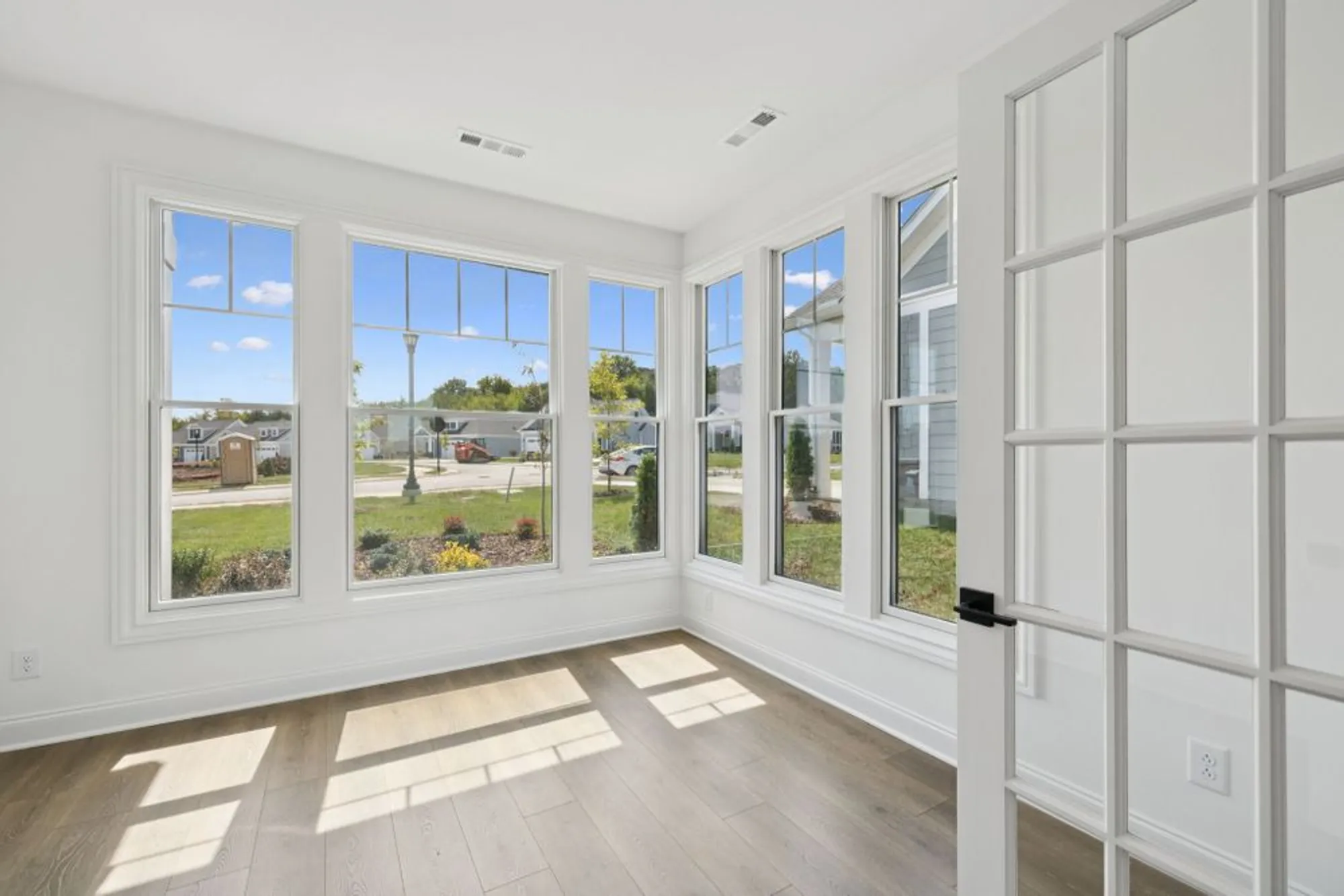 Property Slideshow image 18 of 64 | 512 restoration dr, Smyrna, TN, 37167