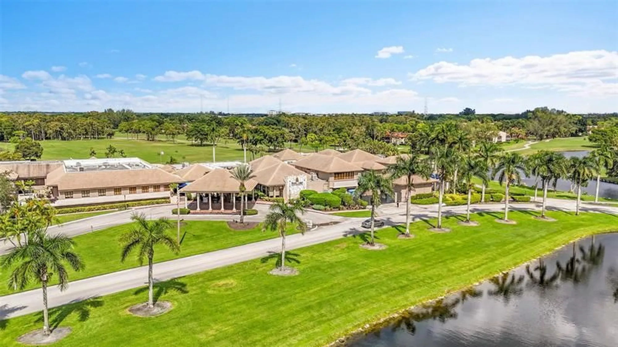 Property Slideshow image 38 of 52 | 7951 eastlake dr d, Boca Raton, FL, 33433