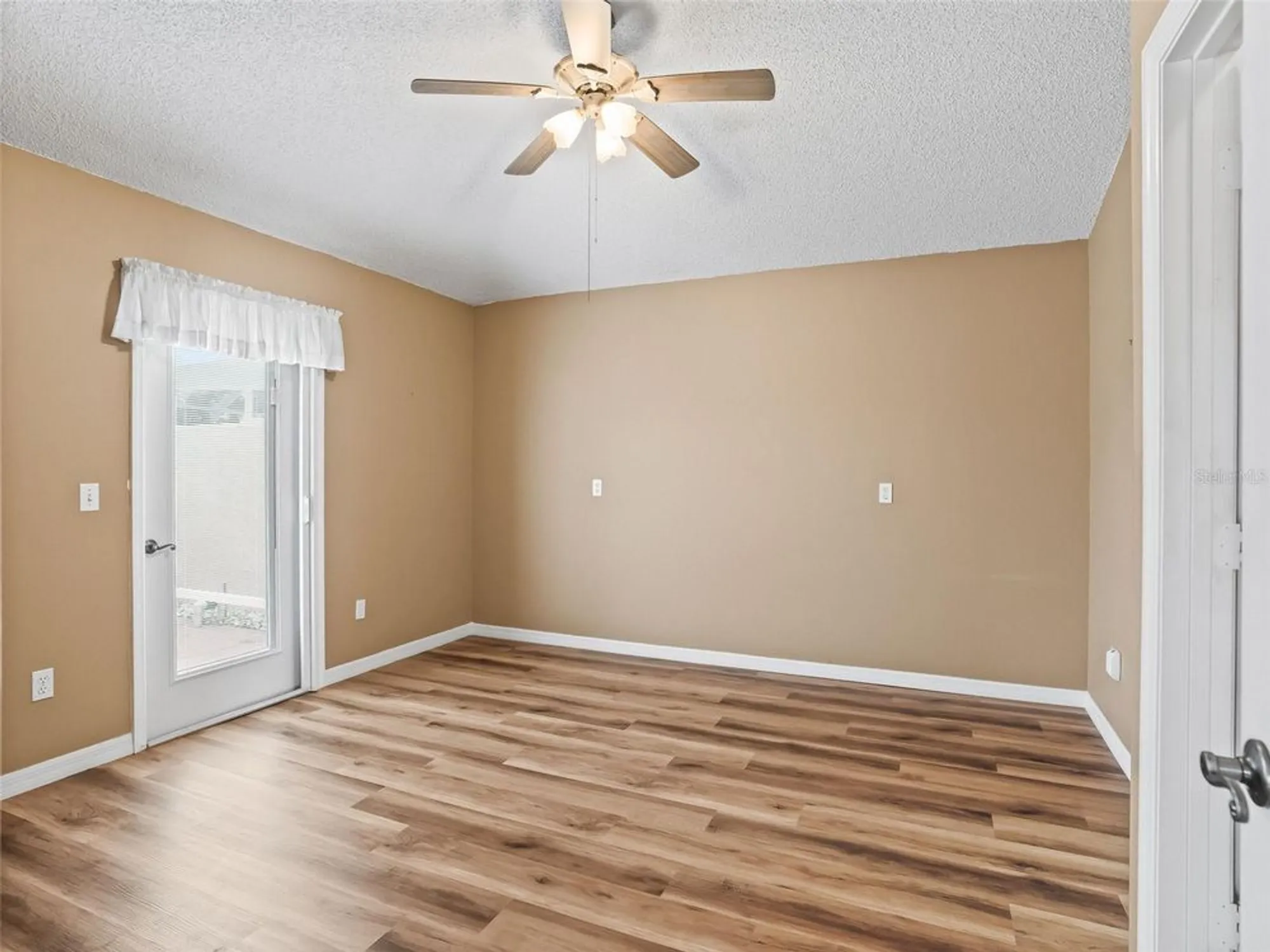 Property Slideshow image 14 of 41 | 873 oviedo rd, The Villages, FL, 32159