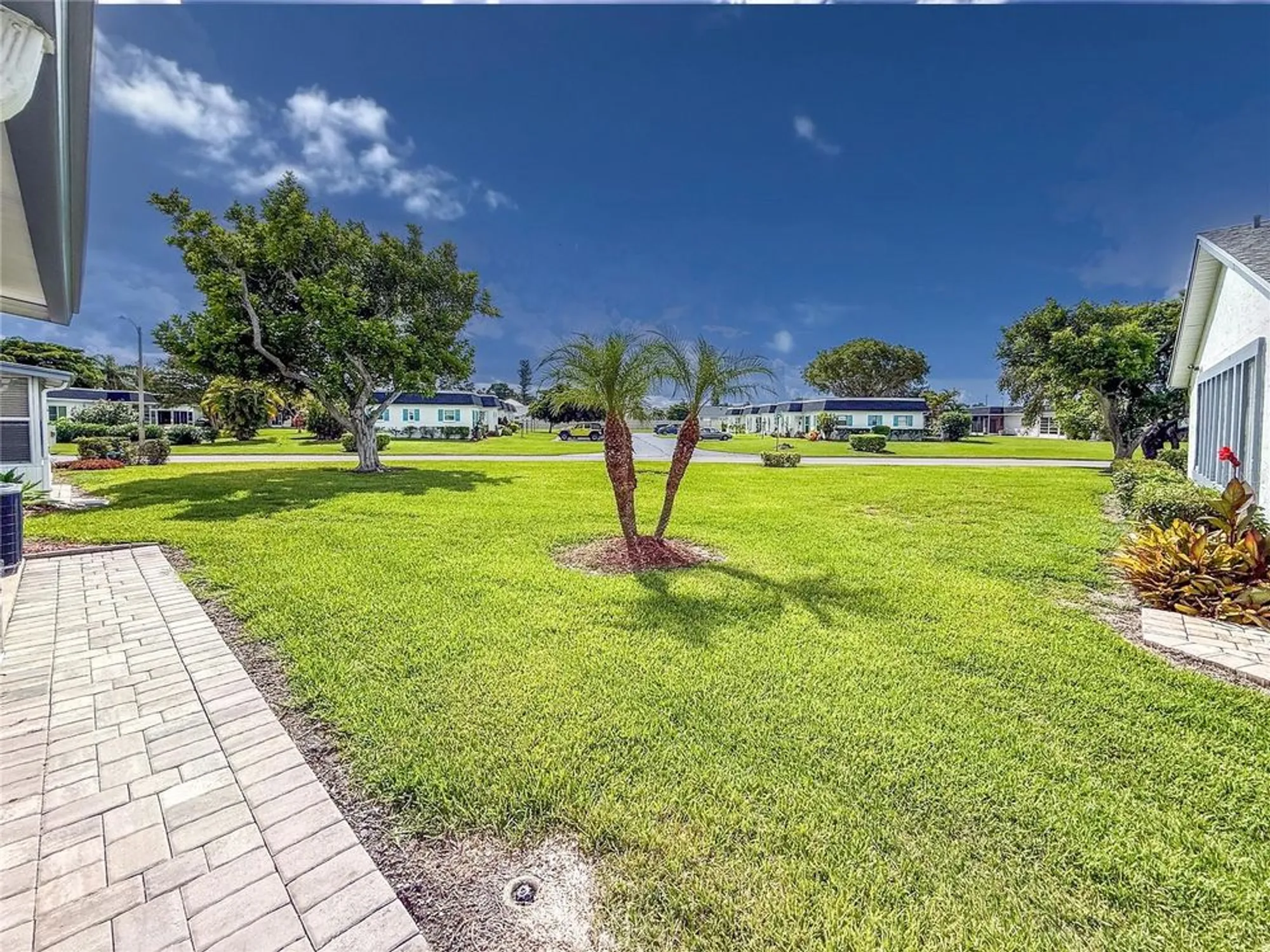 Property Slideshow image 8 of 57 | 3619 36th avenue dr, Bradenton, FL, 34205