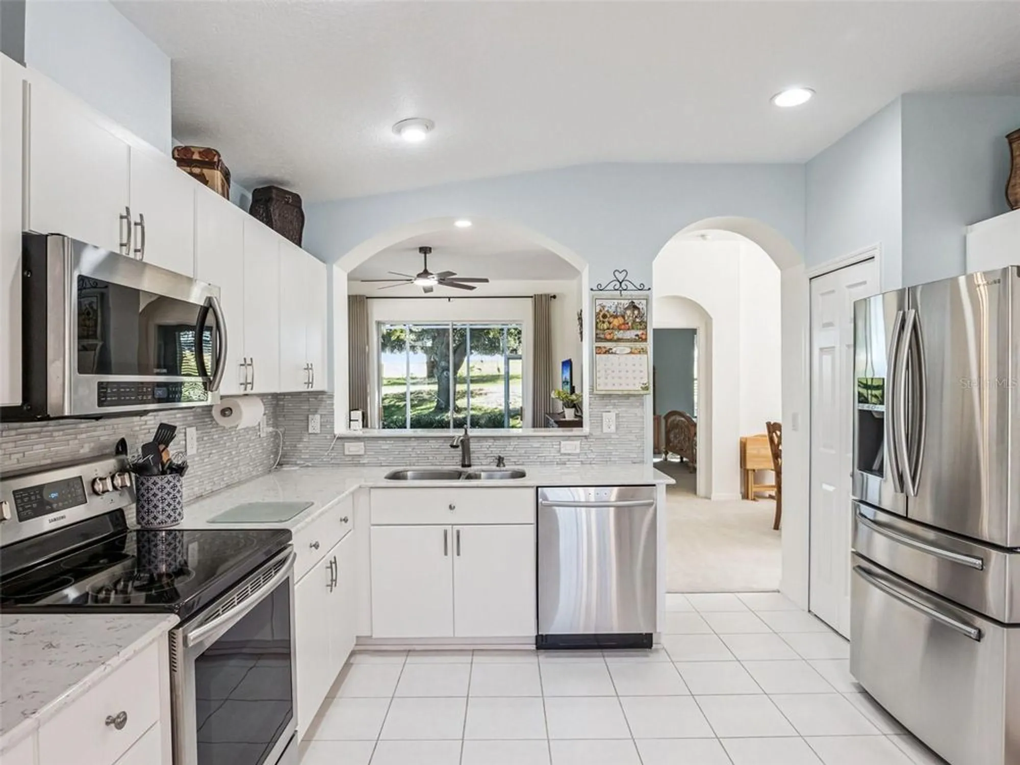 Property Slideshow image 14 of 54 | 20700 queen alexandra dr, Leesburg, FL, 34748