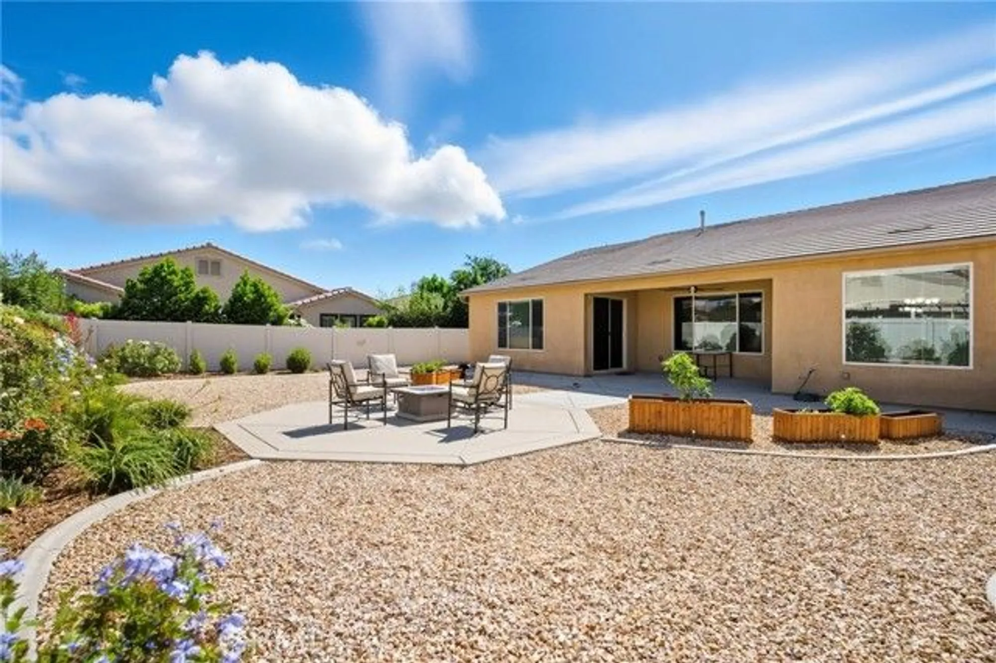 Property Slideshow image 32 of 43 | 5584 corte del mar, Hemet, CA, 92545