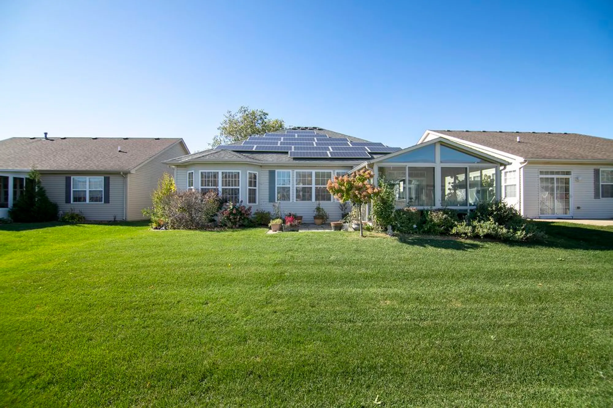 Property Slideshow image 30 of 31 | 17053 mendota dr, Lockport, IL, 60441