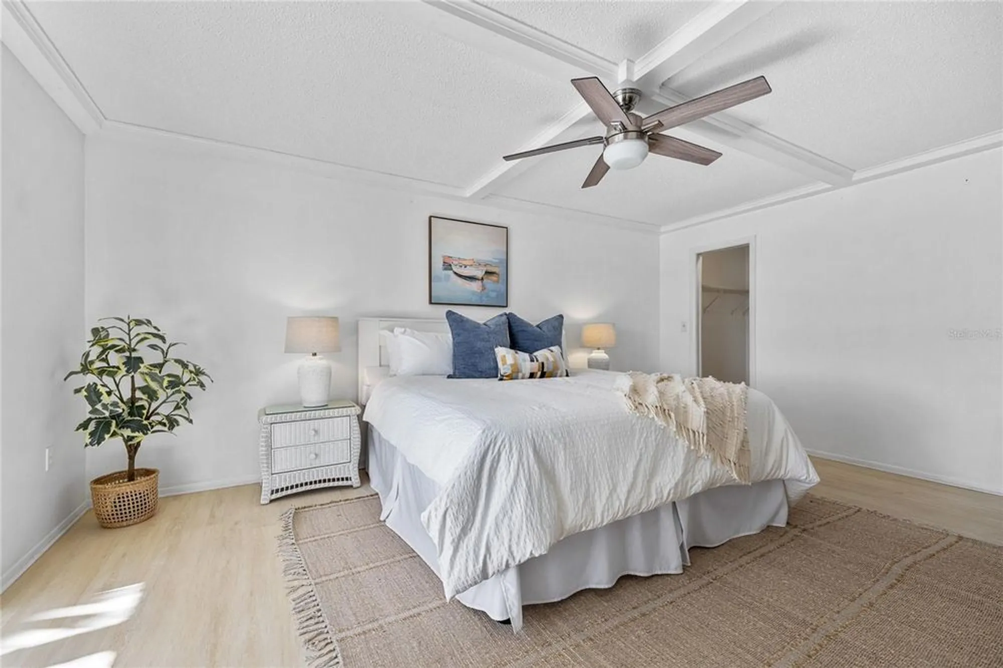 Property Slideshow image 14 of 39 | 4775 cove cir apt 203, St Petersburg, FL, 33708