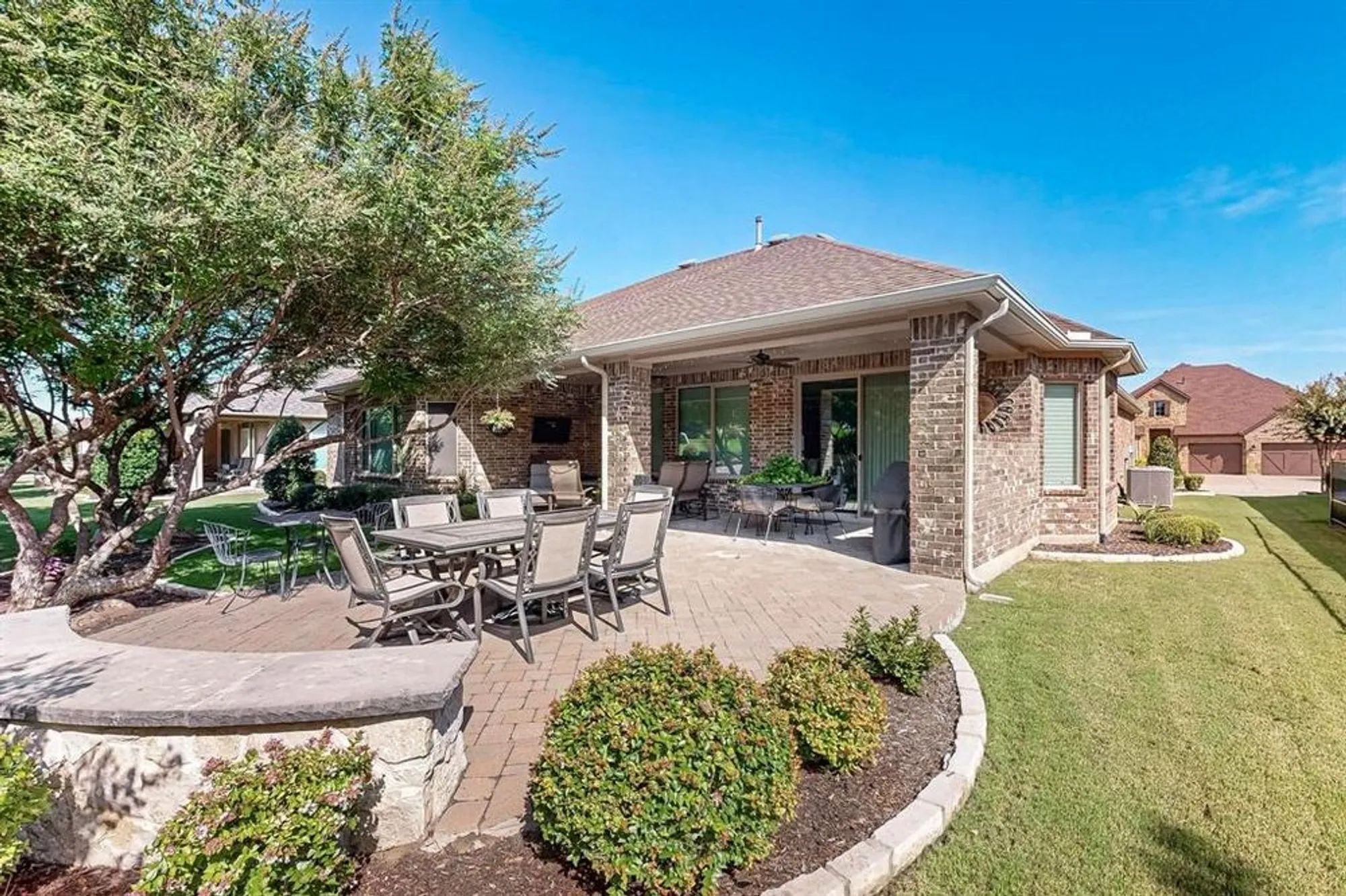 Property Slideshow image 21 of 28 | 9517 crestview dr, Denton, TX, 76207