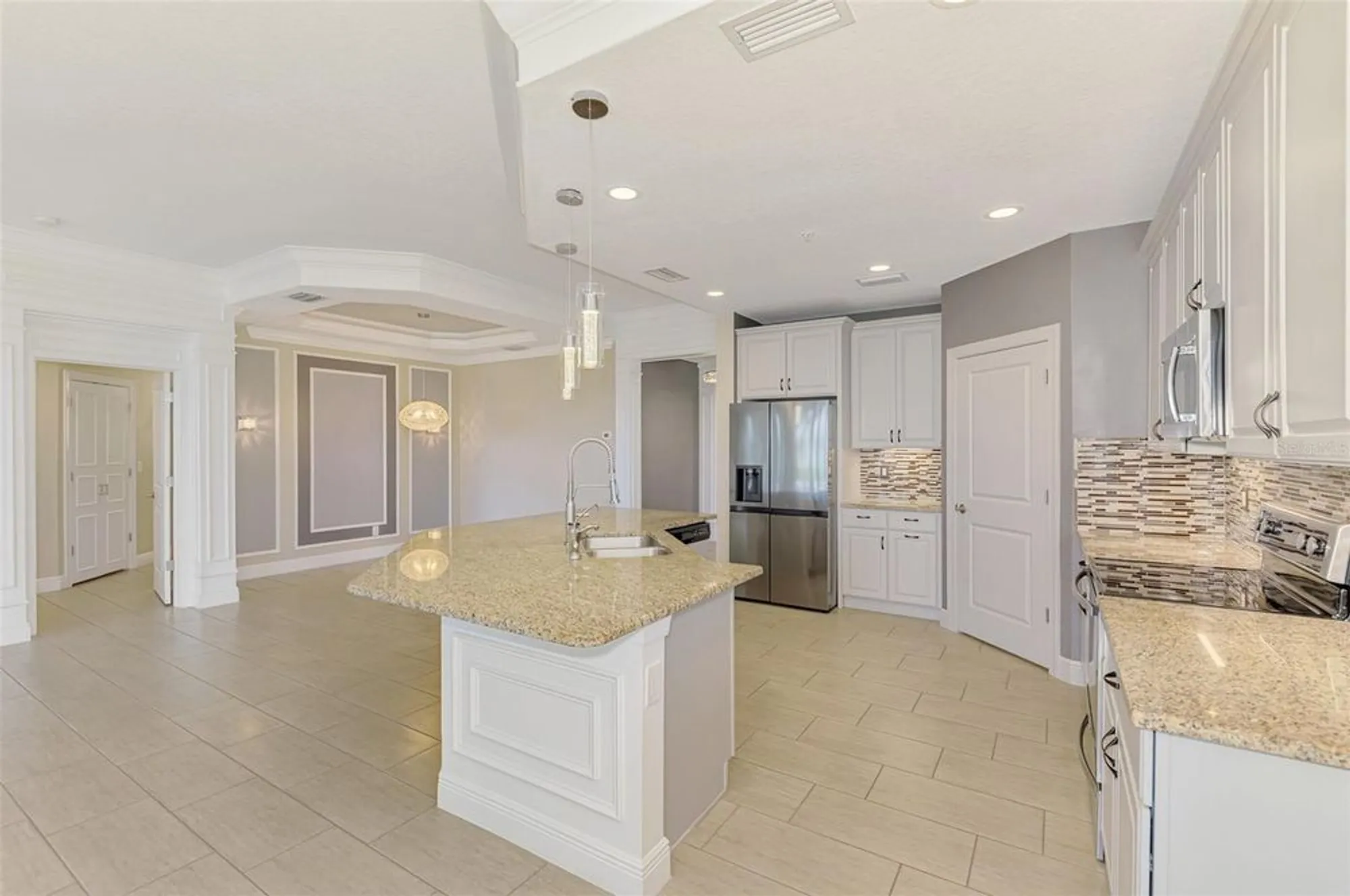 Property Slideshow image 24 of 77 | 1226 riverscape st, Bradenton, FL, 34208